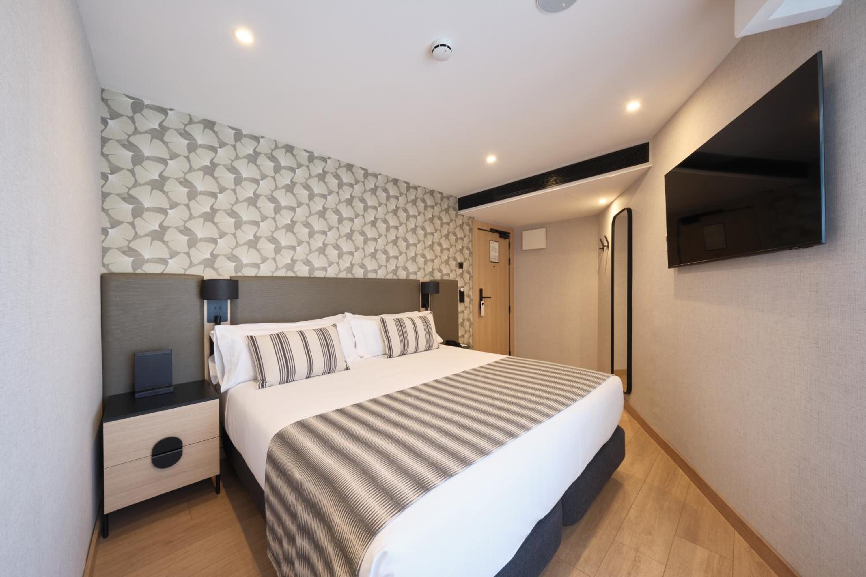 Premium Triple Room Terrace Pool photo 2