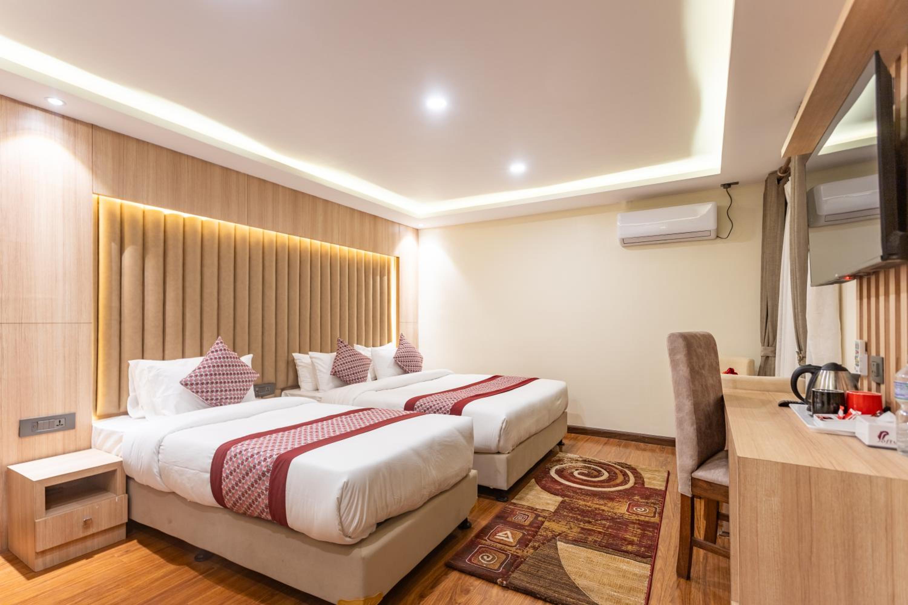 Deluxe Triple Room - Photo 9