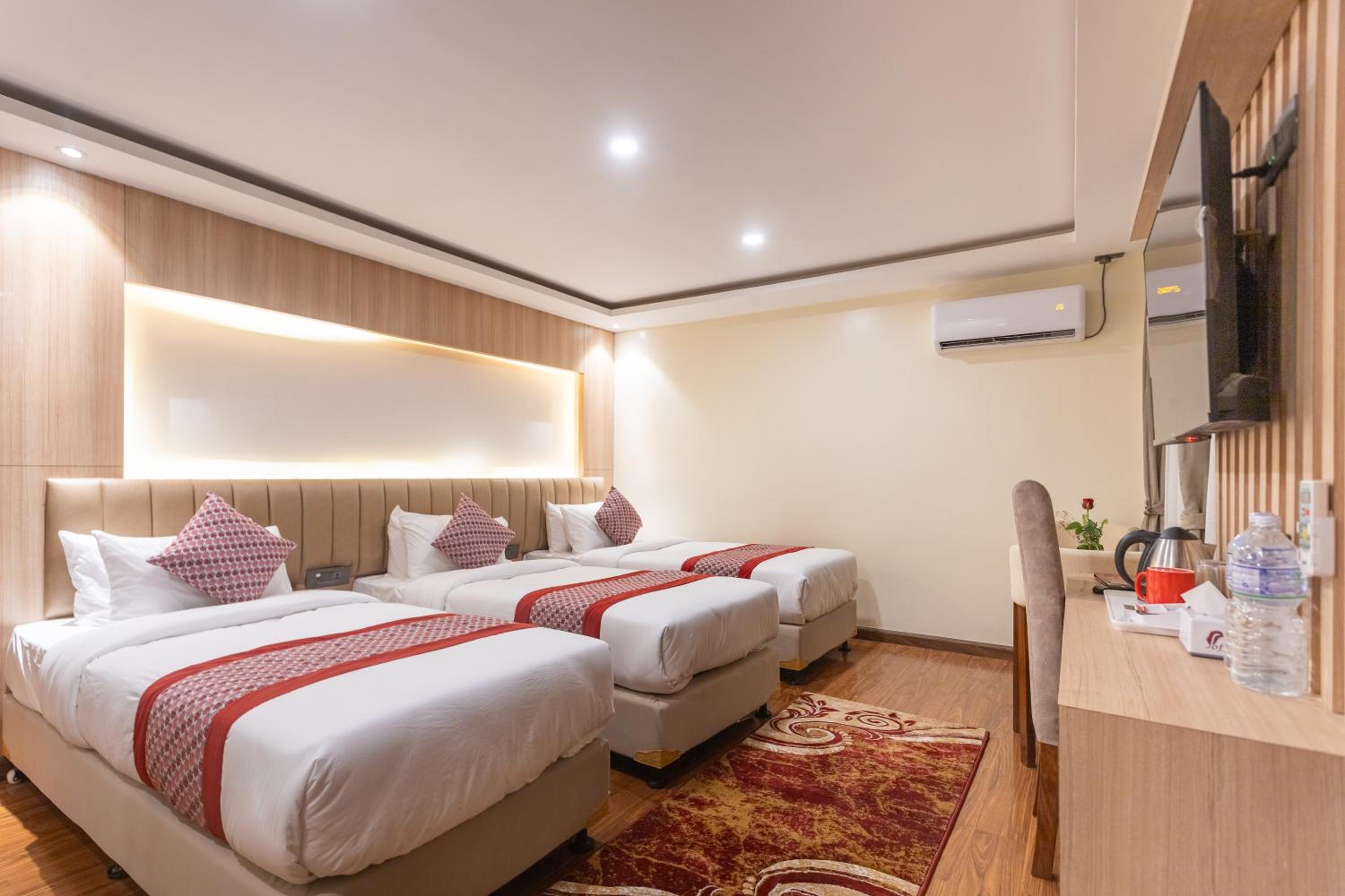 Deluxe Triple Room - Photo 10