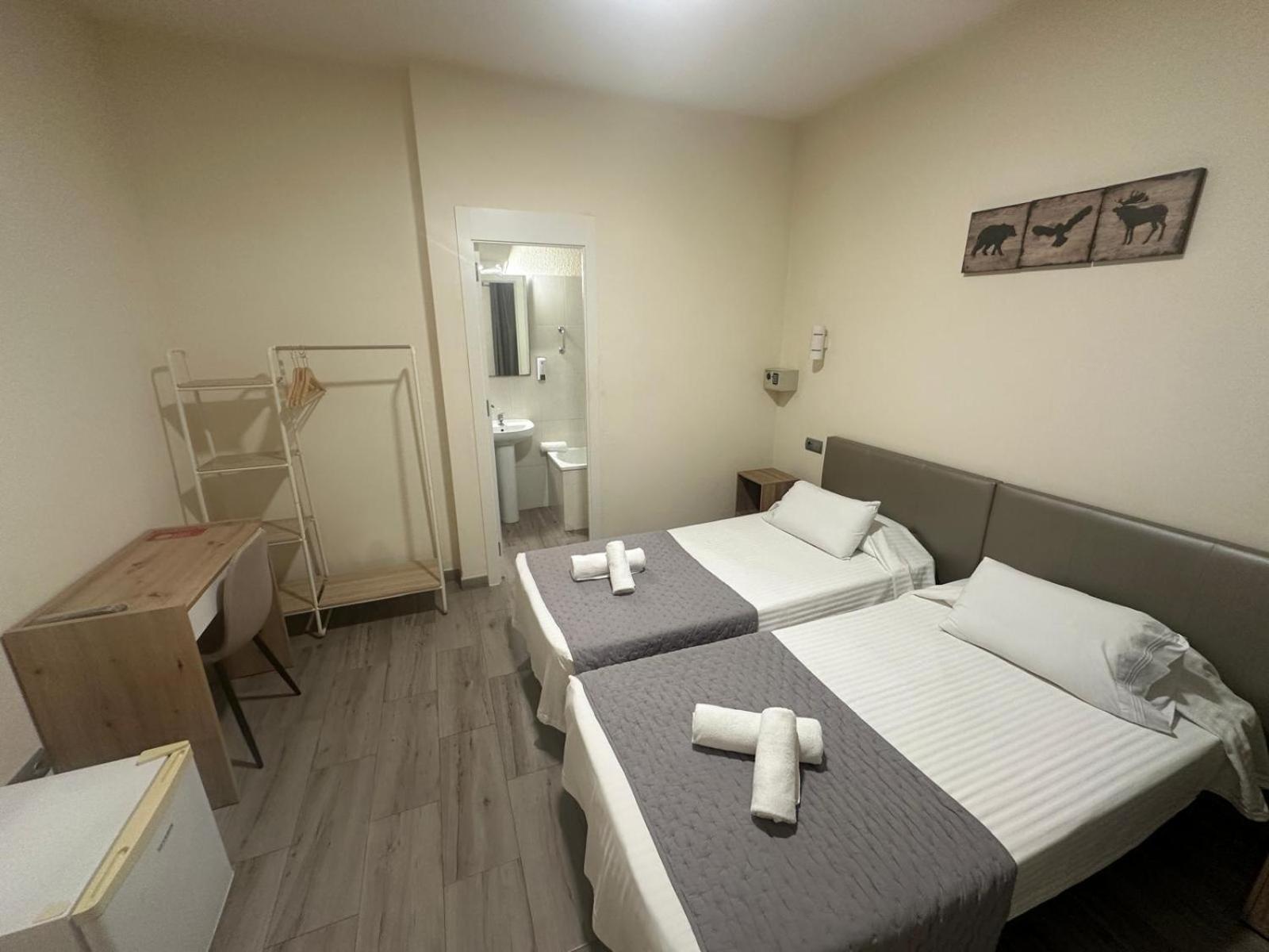Standard Twin Room