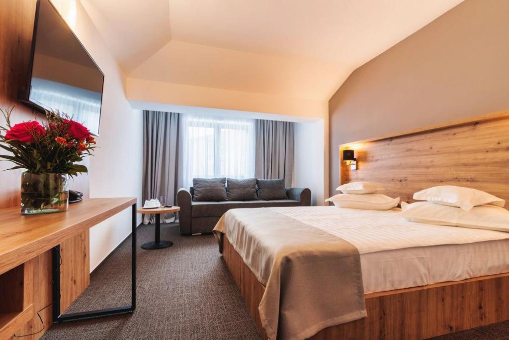 Double Room - Photo 7