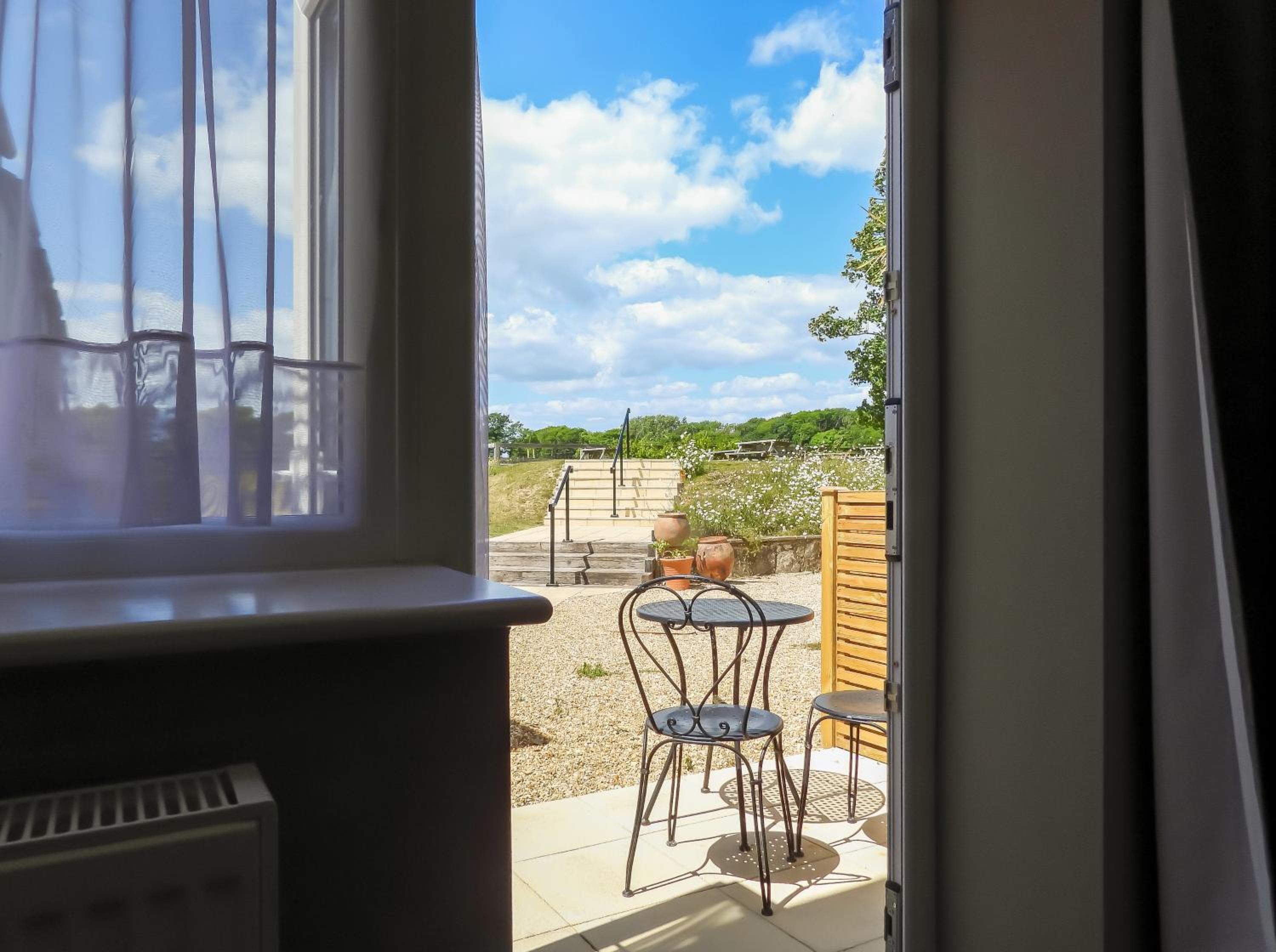 Twin Room with Terrace - Photo 2