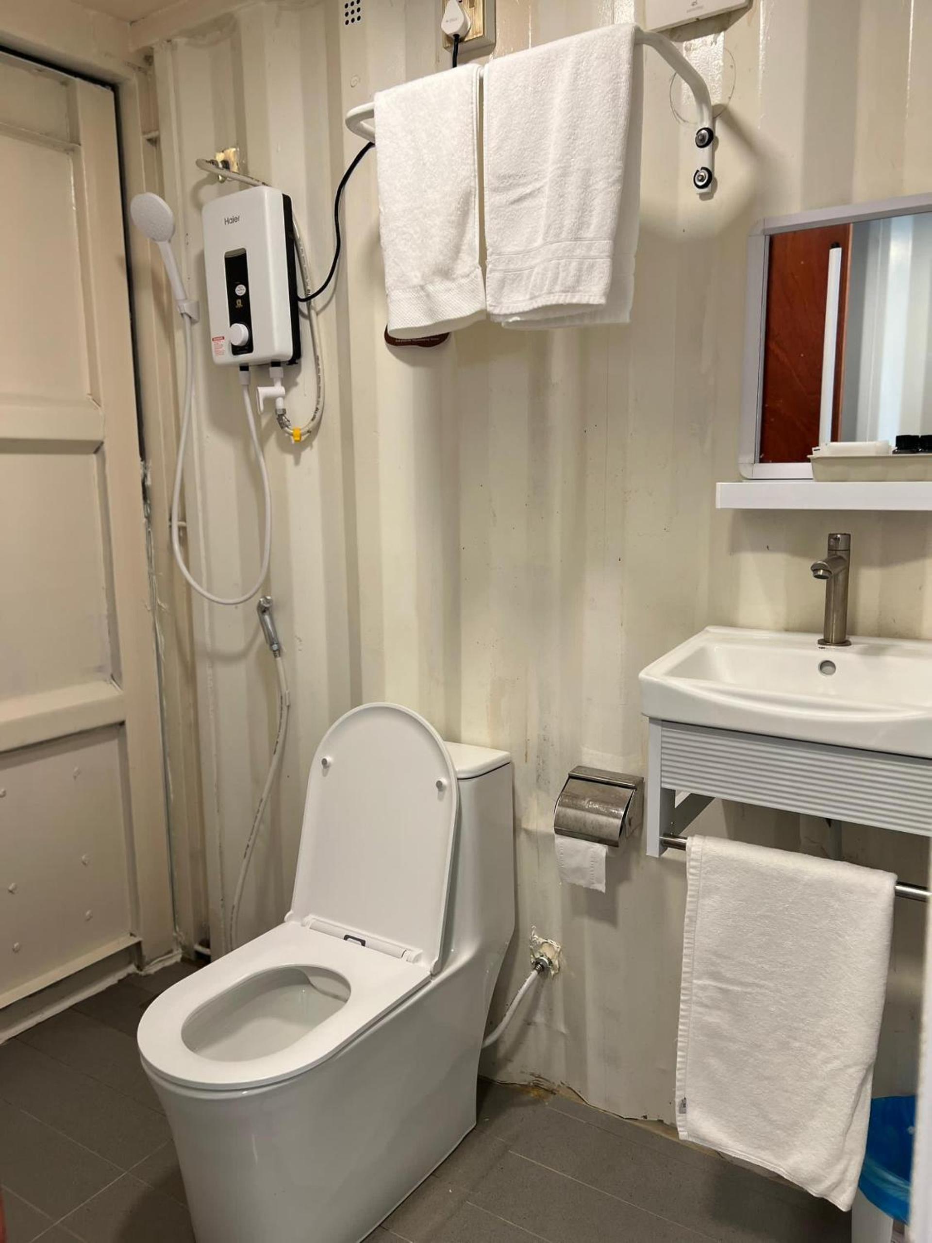 Deluxe Triple Room with Sea View photo 3