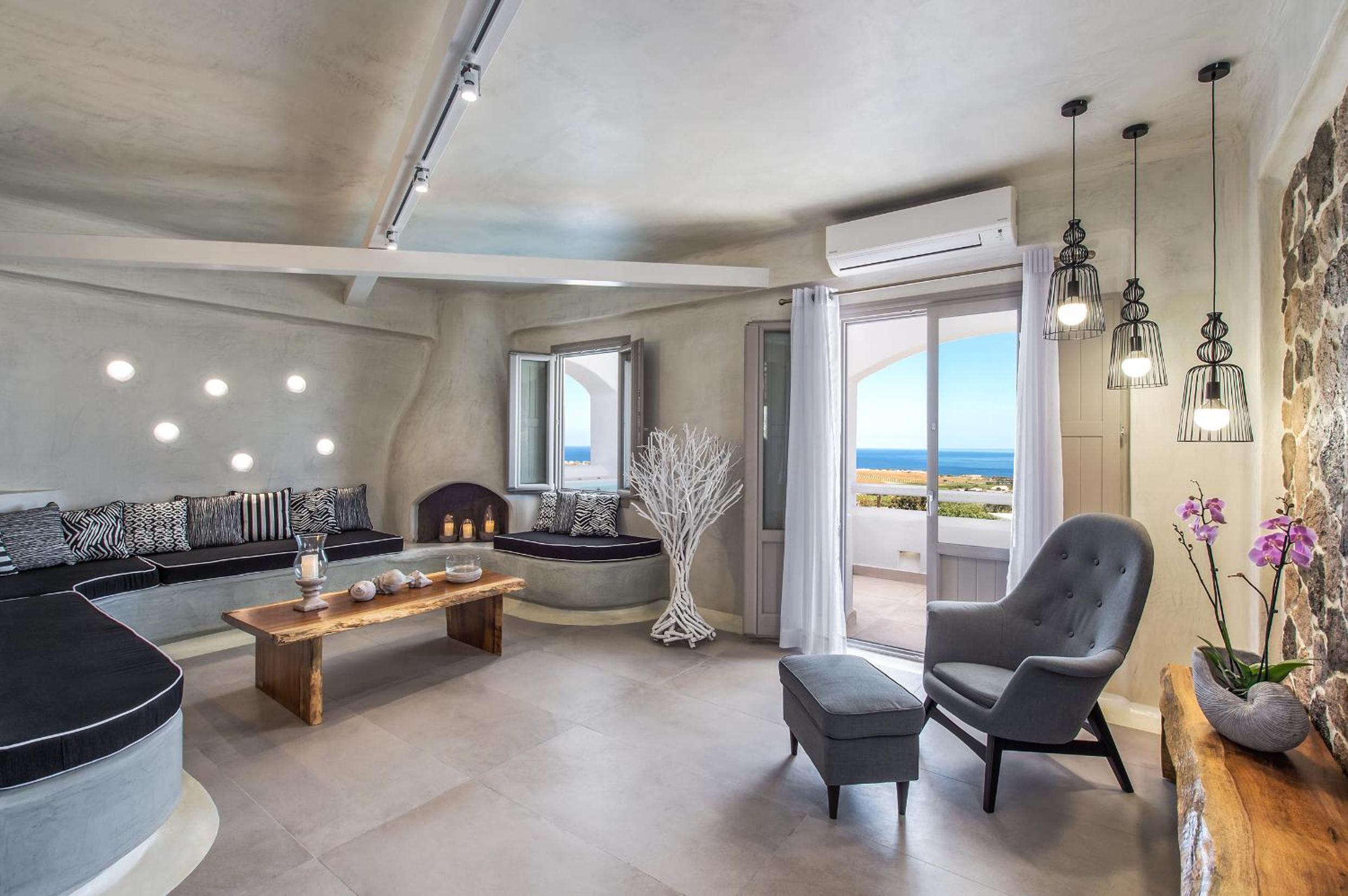 Three bedroom villa with outdoor tub photo 1