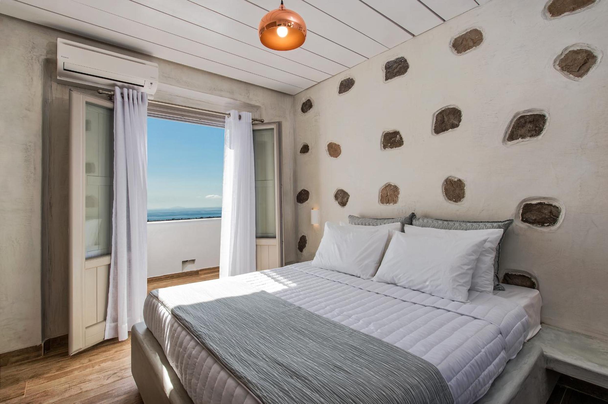 Three bedroom villa with outdoor tub photo 3
