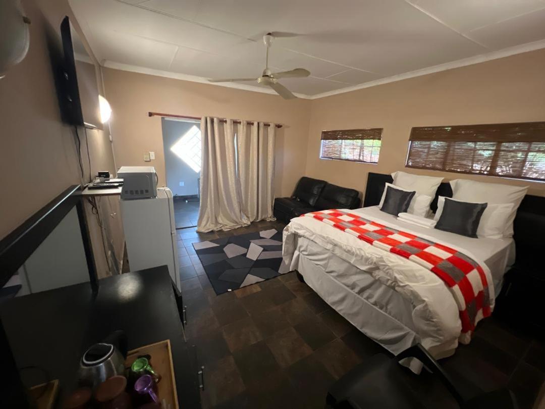 Classic Triple Room photo 3