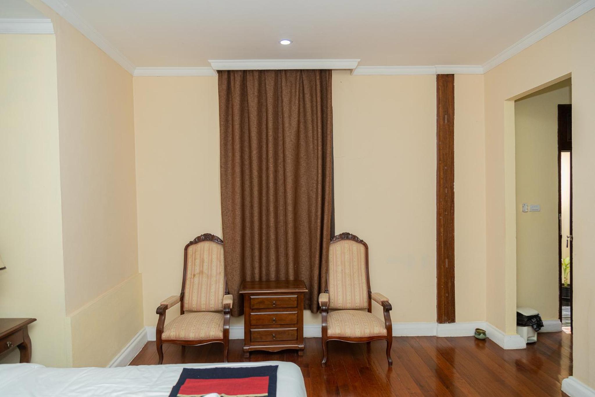 Deluxe Room (2 Adults + 1 Child) photo 1