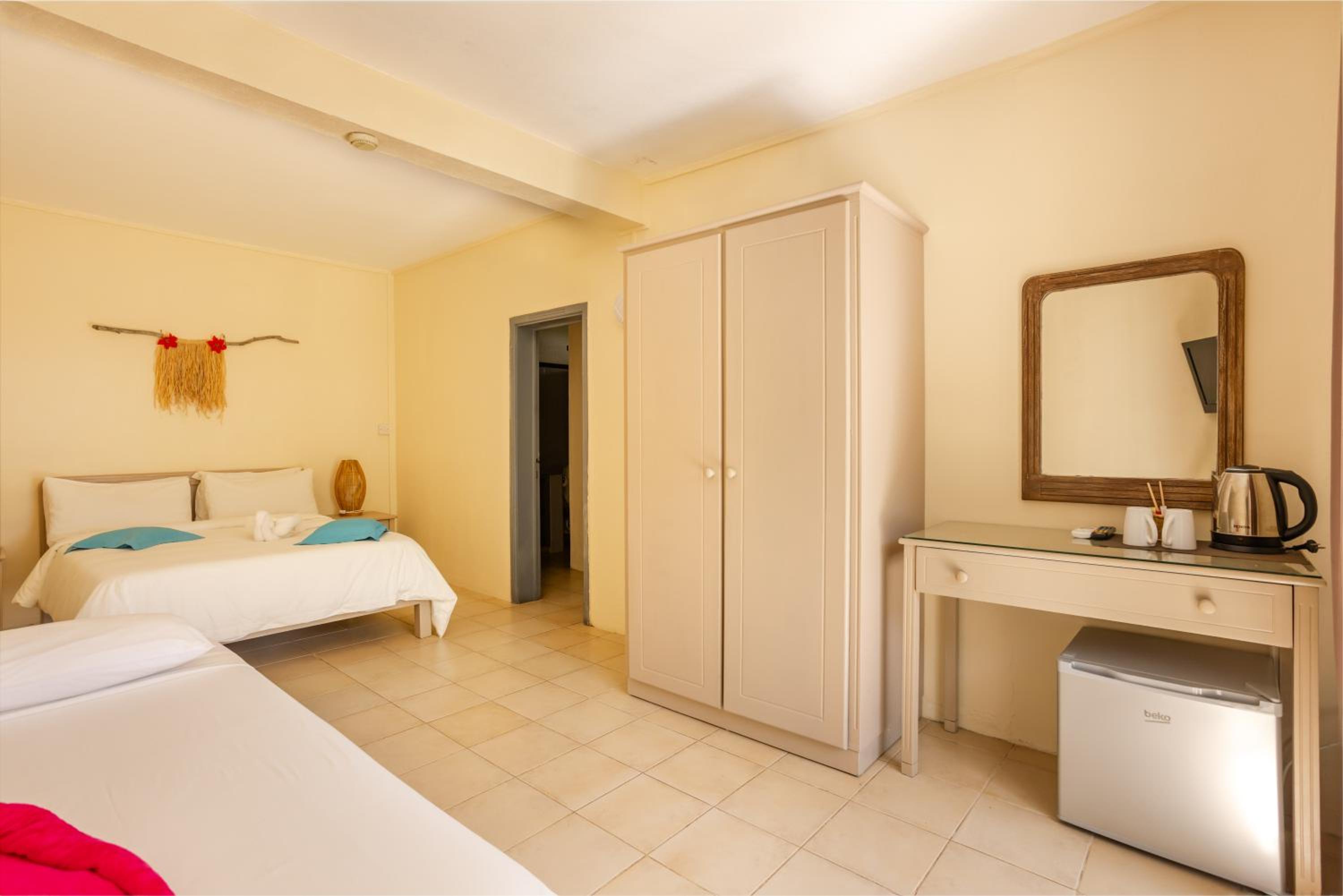 Standard Triple Room photo 2