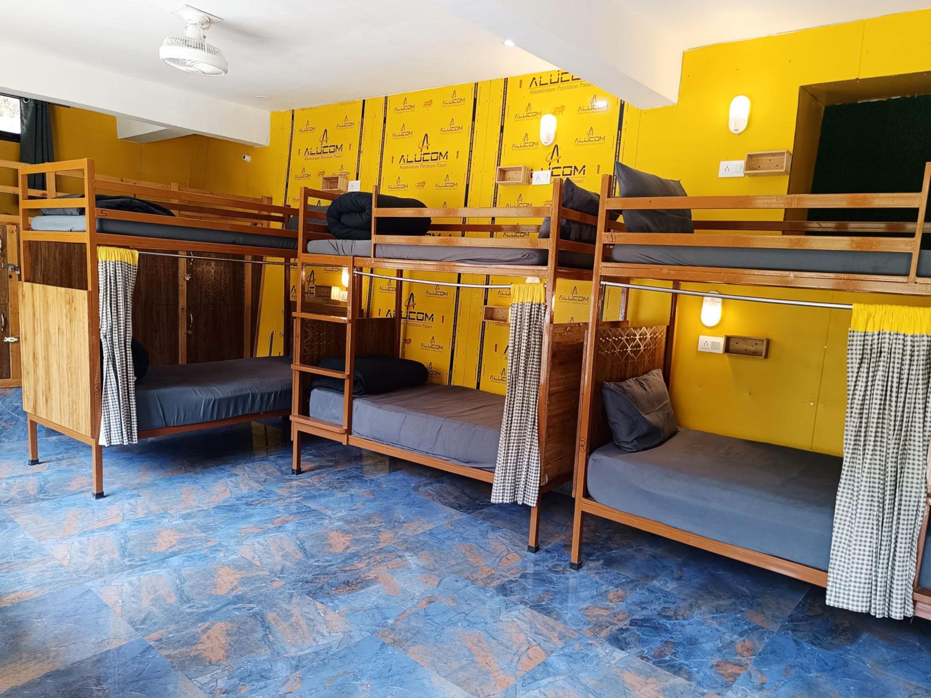 Bed in 6-Bed Mixed Dormitory Room photo 1