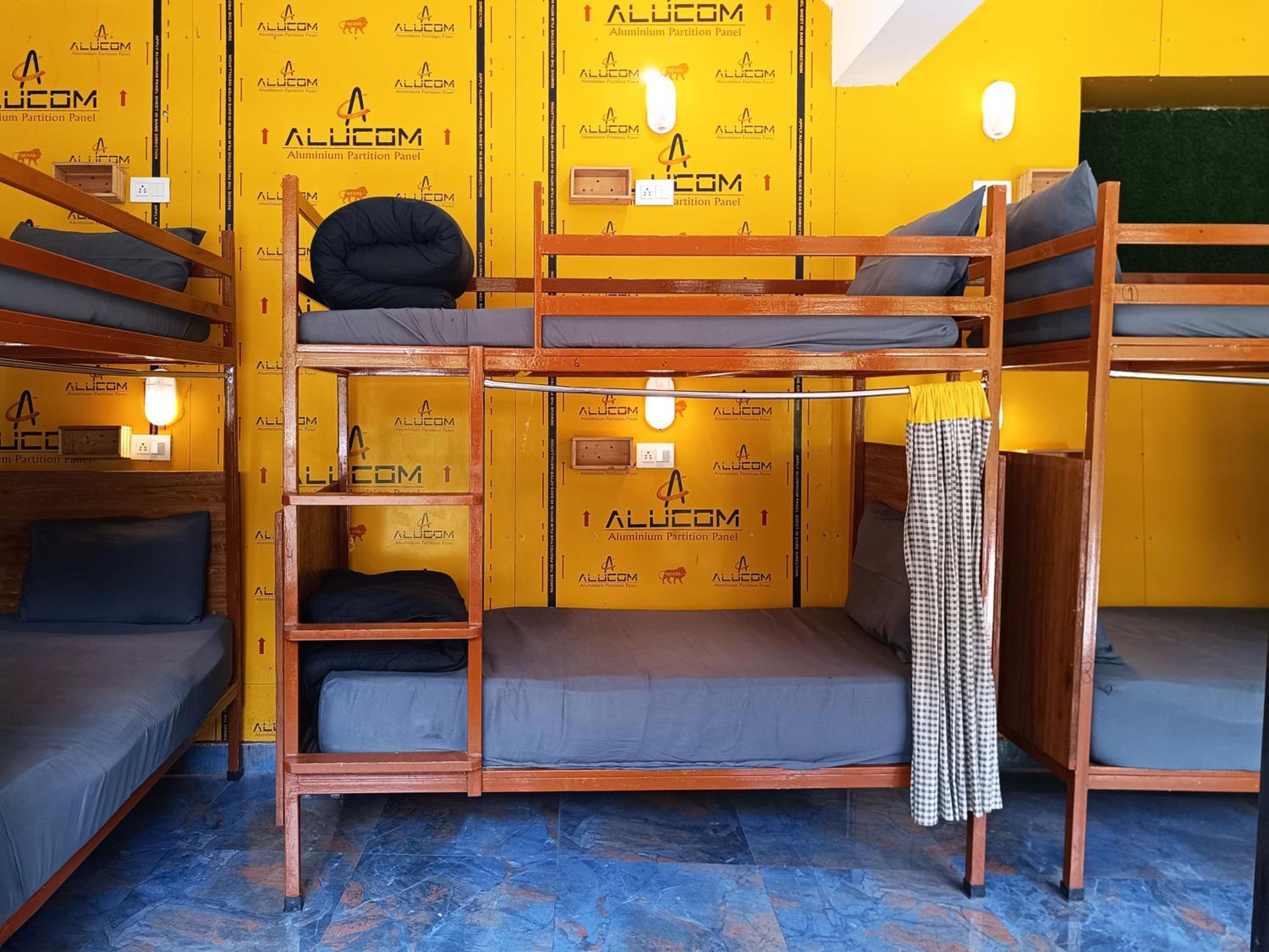 Bed in 6-Bed Mixed Dormitory Room photo 2