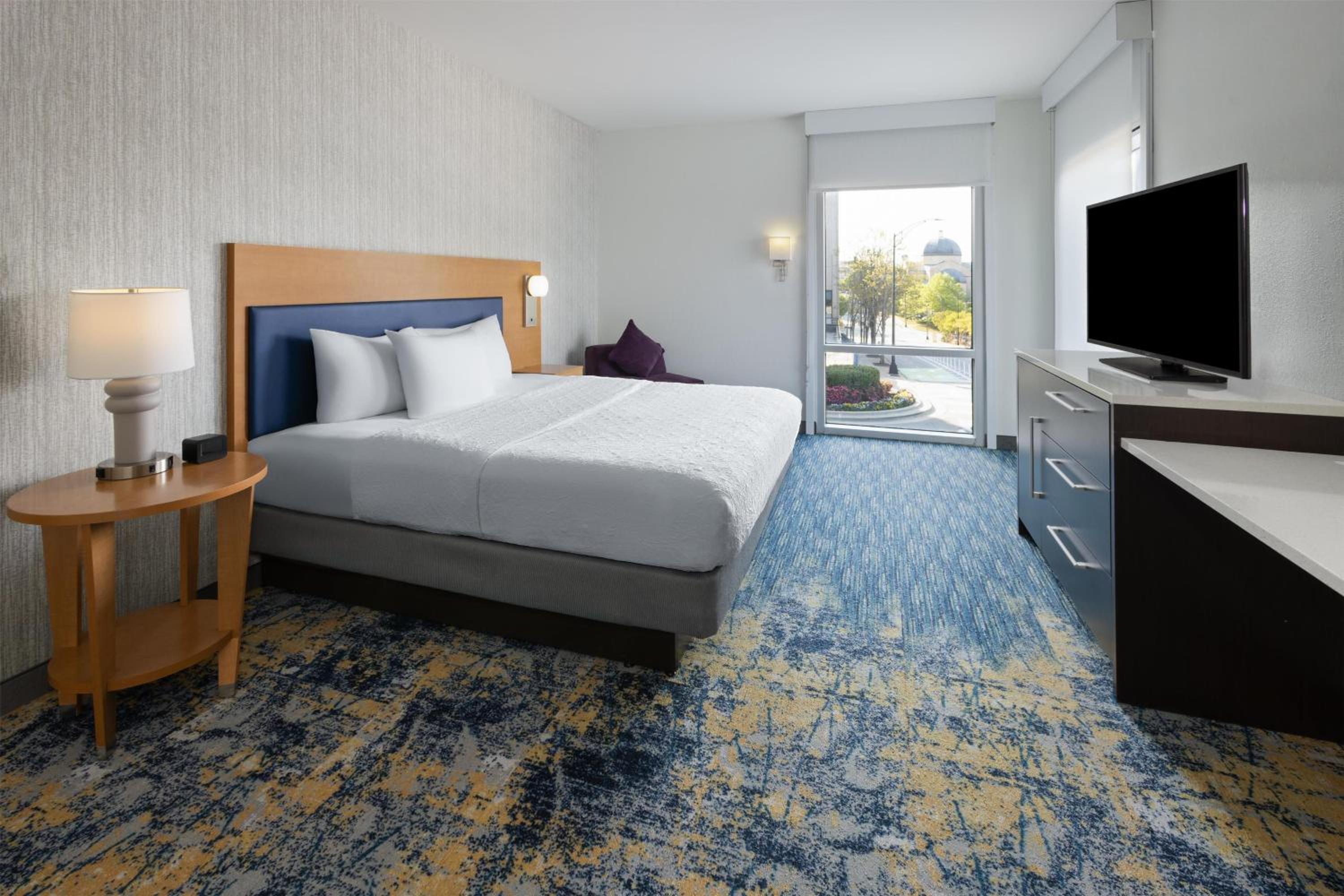 King Suite - Hearing Access/Non-Smoking