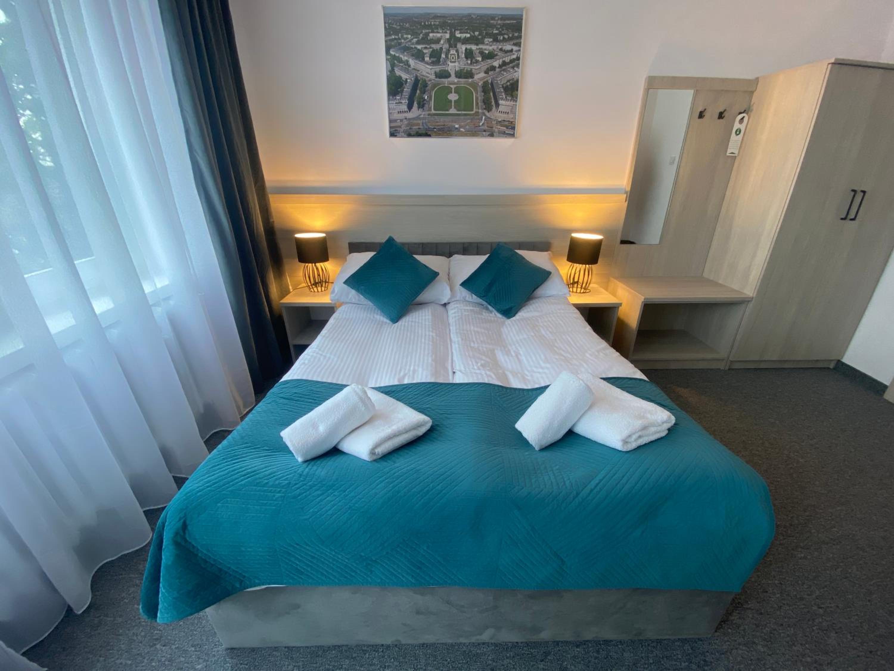 Standard Double Room - Photo 4
