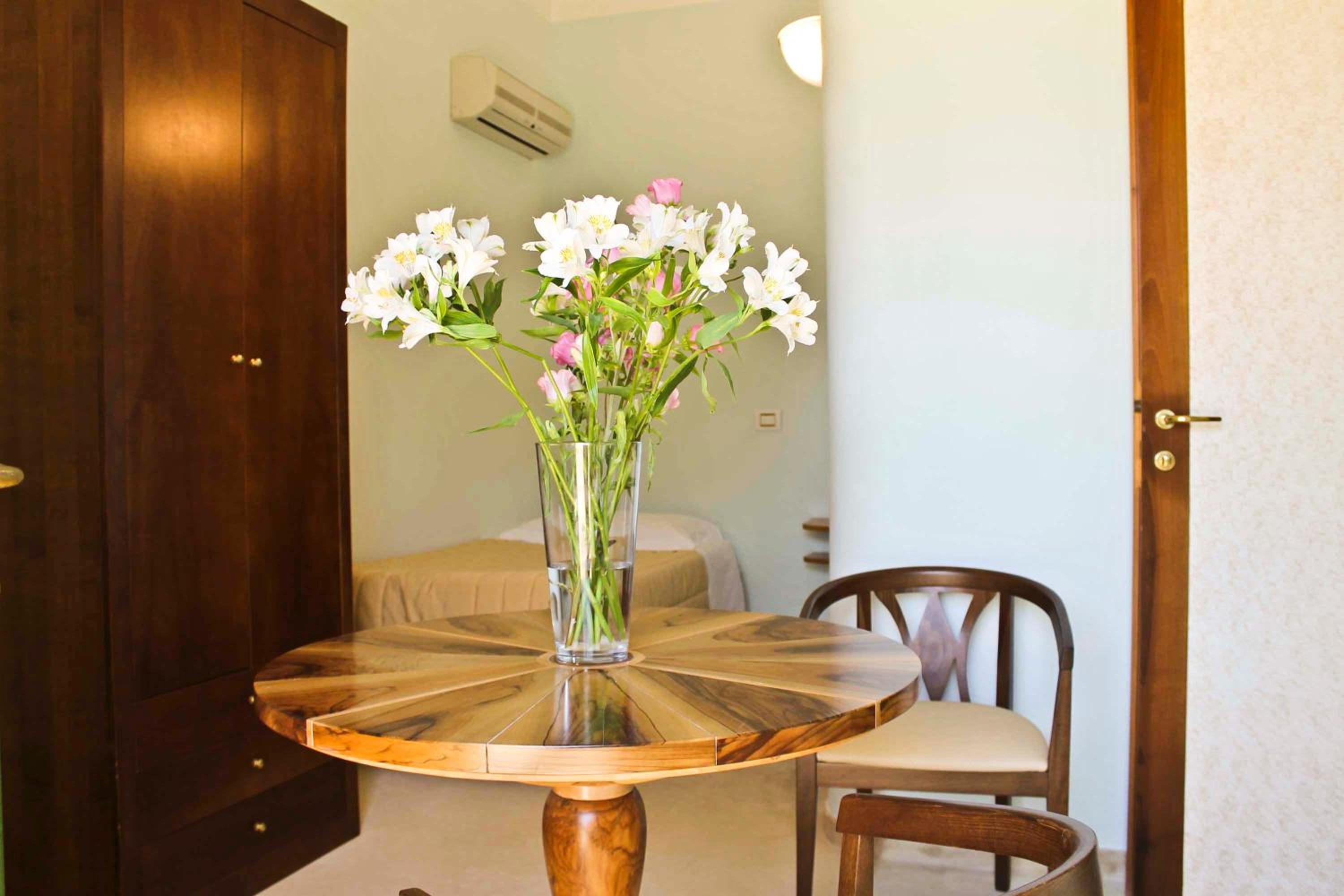 Superior Triple Room - Photo 1