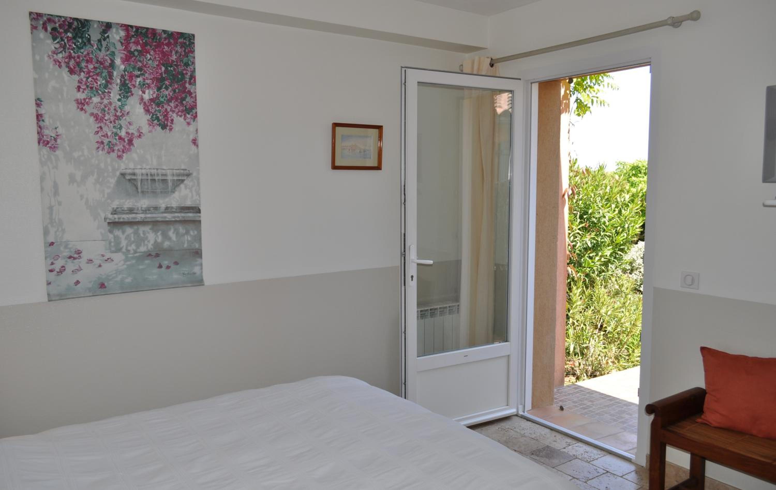 Double Room - Bougainvilliers with Garden View photo 3