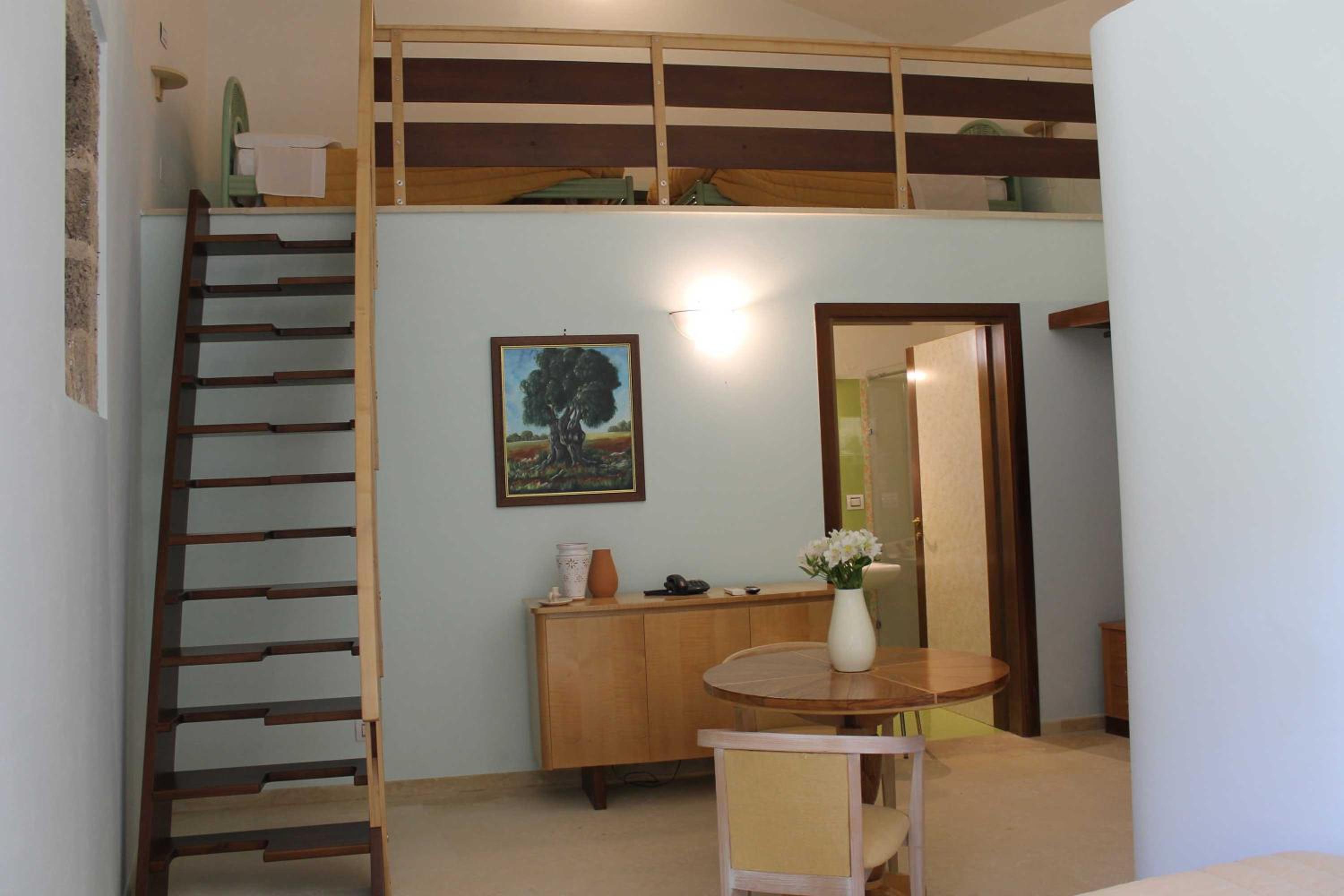 Standard Family Room photo 3