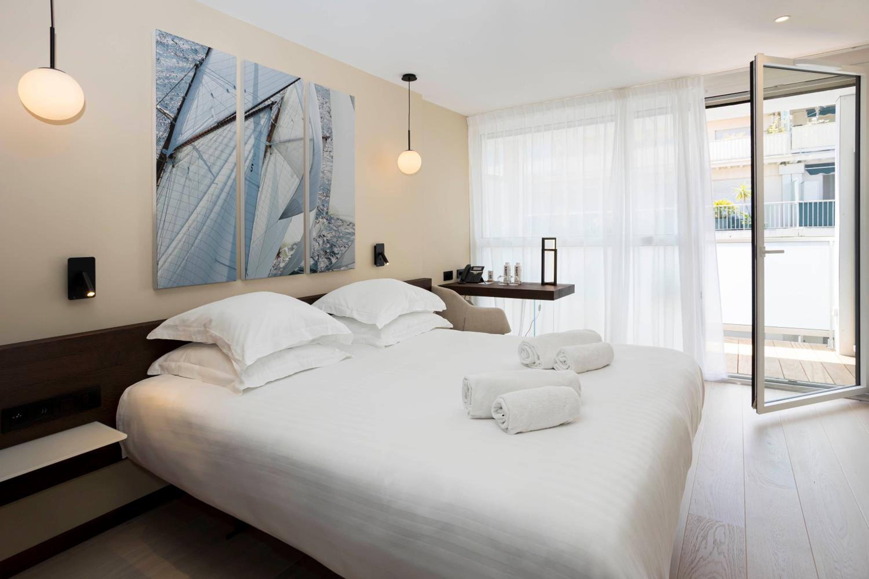 Standard Double Room - Photo 1