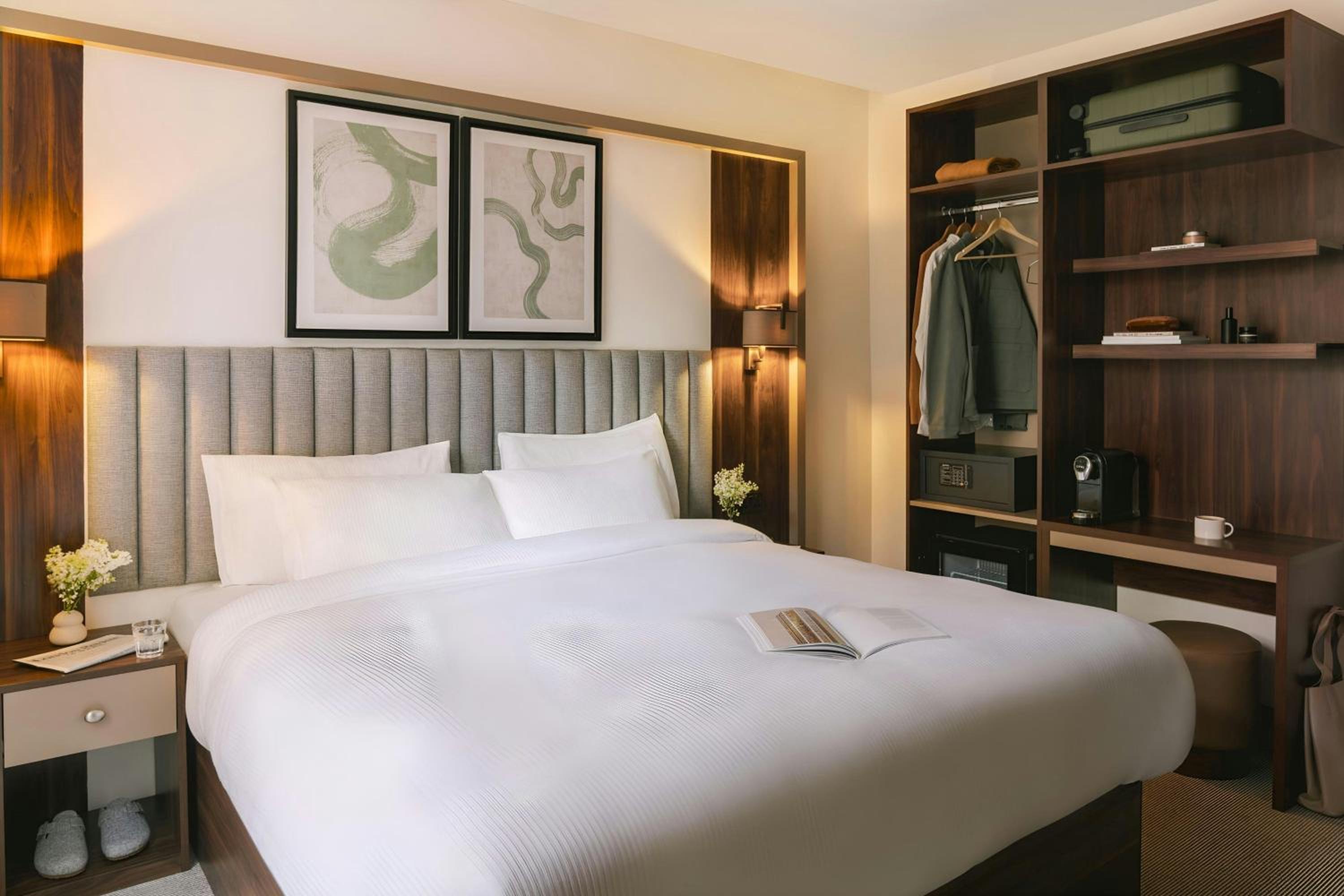Superior King Room photo 1