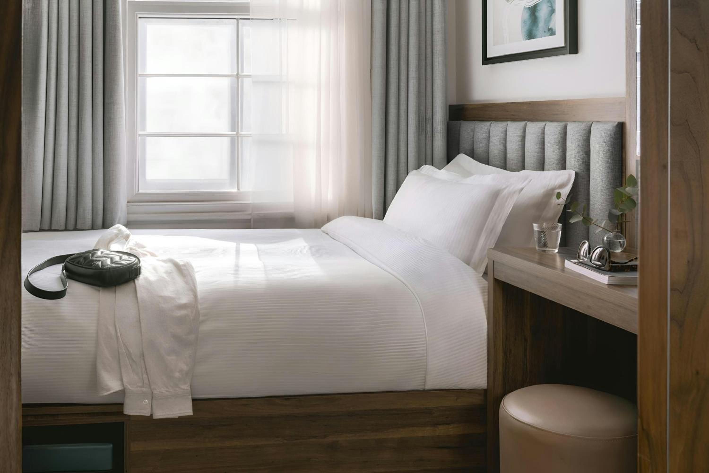 Single Room photo 2