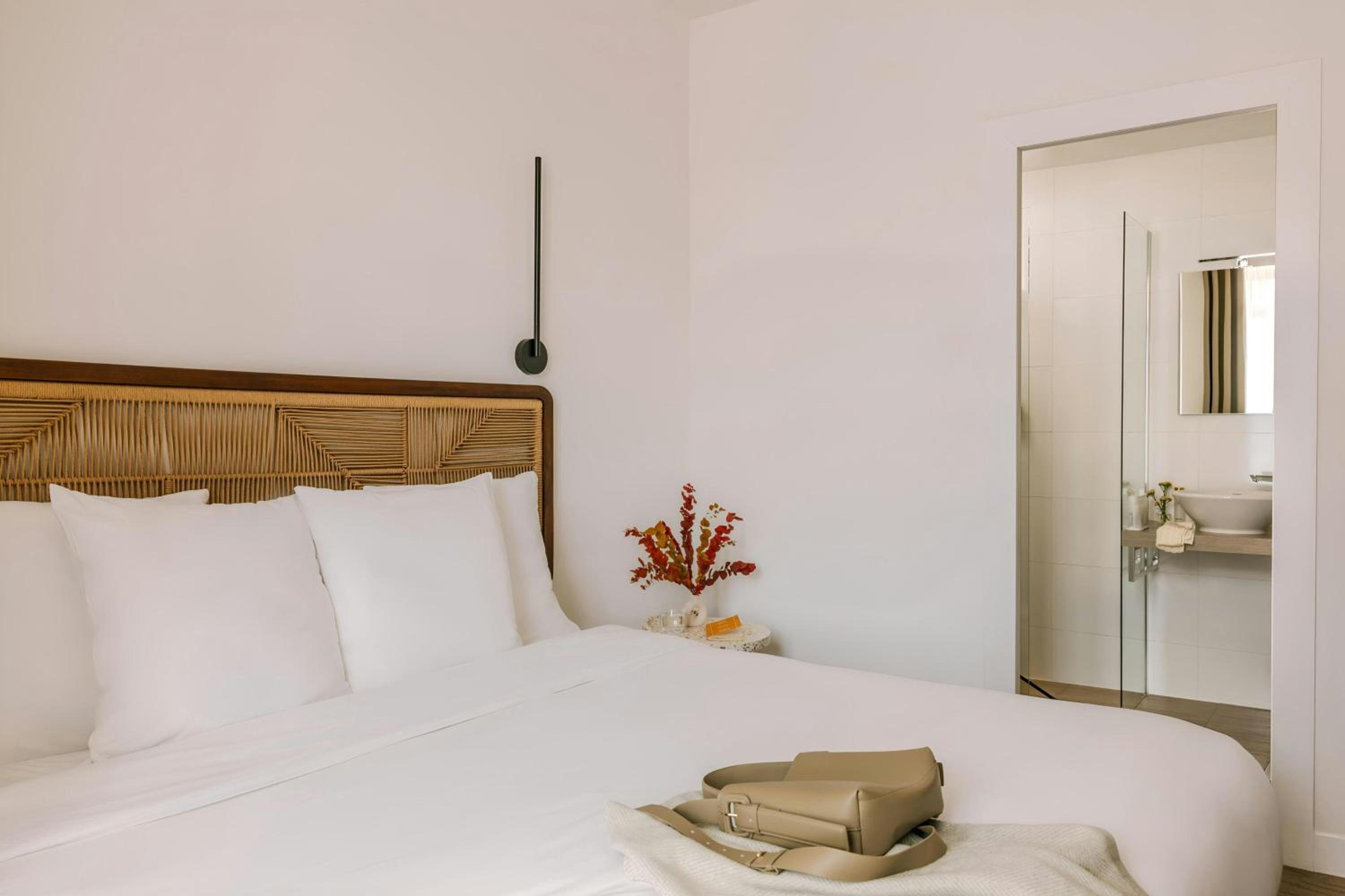 Double Room - Photo 3