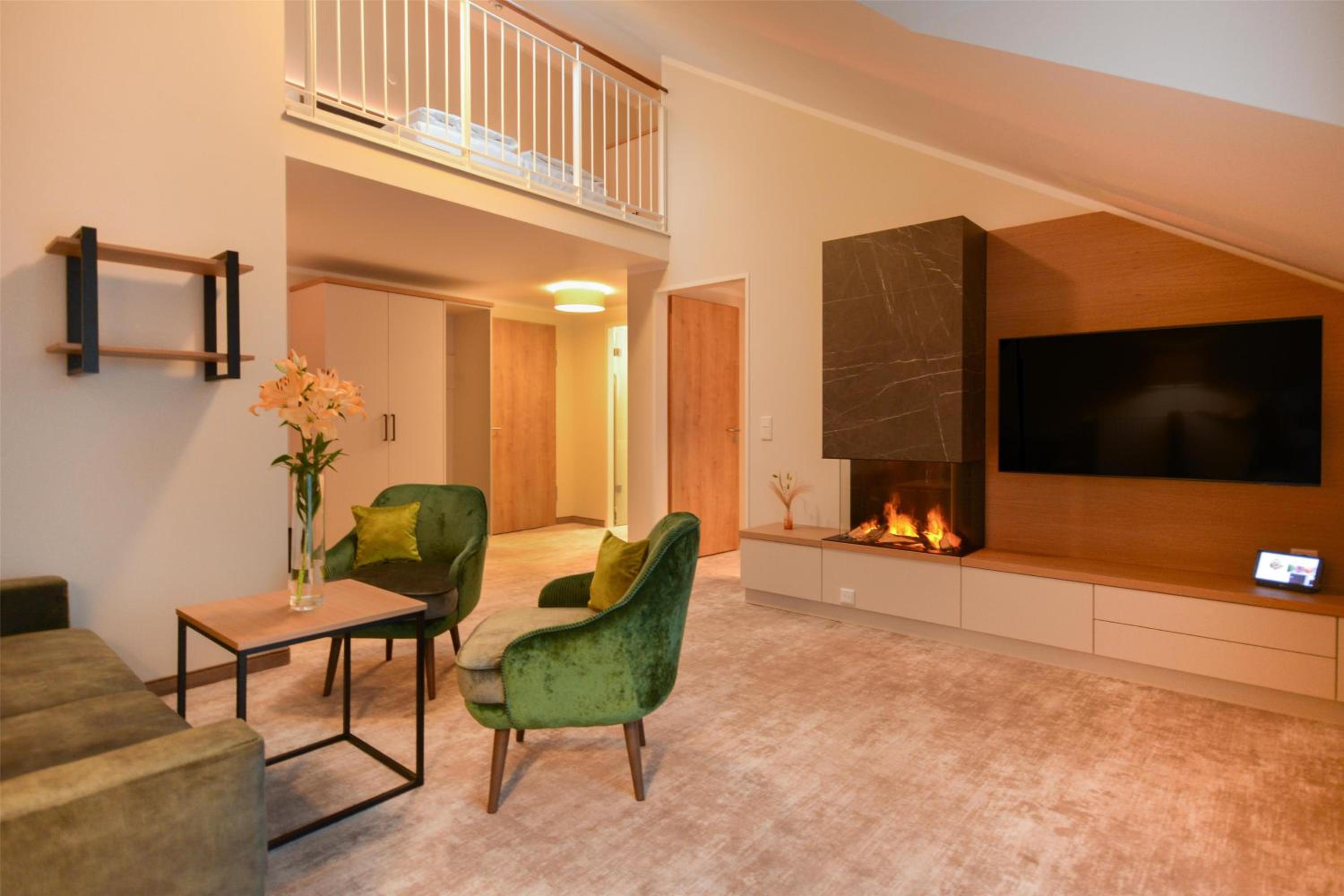 Superior Suite - Photo 4