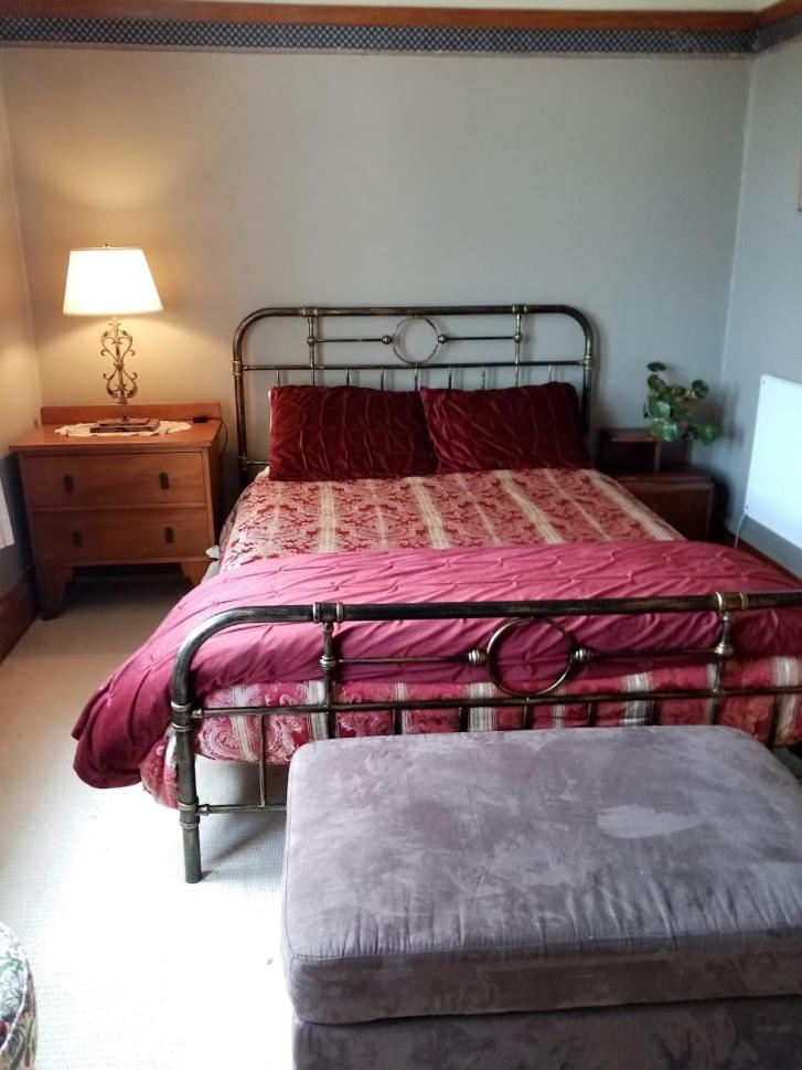 Queen Room with Shared Bathroom