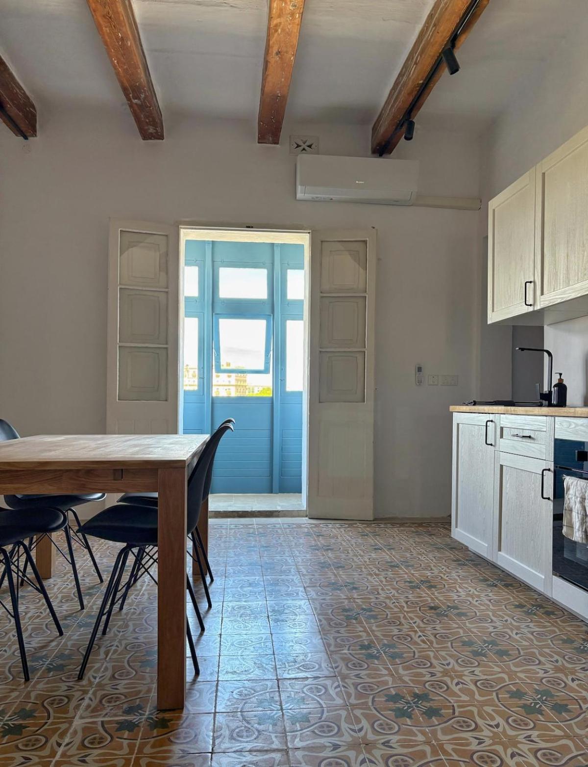 One-Bedroom House photo 3