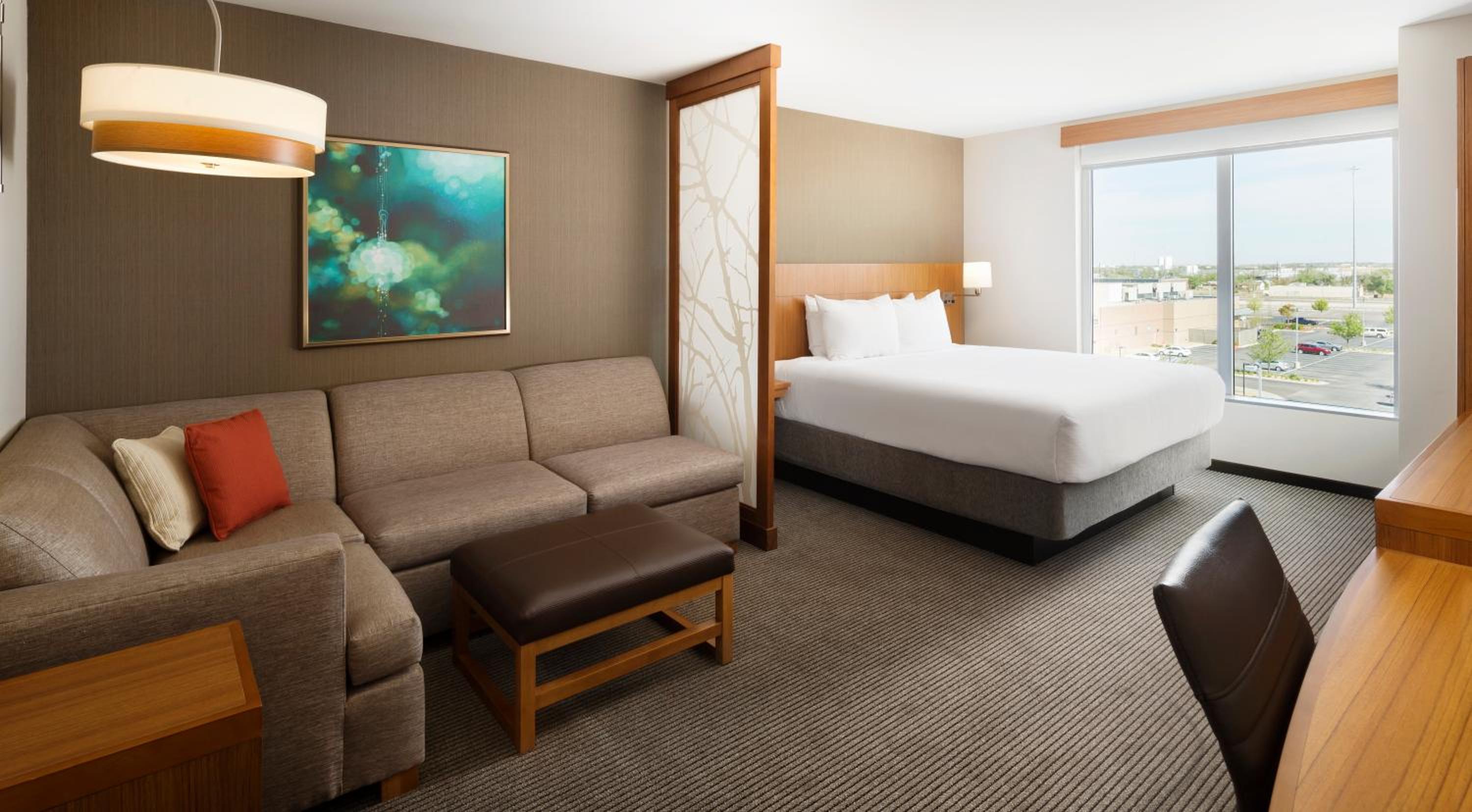 Queen Room with Sofa Bed - High Floor  - Photo 5