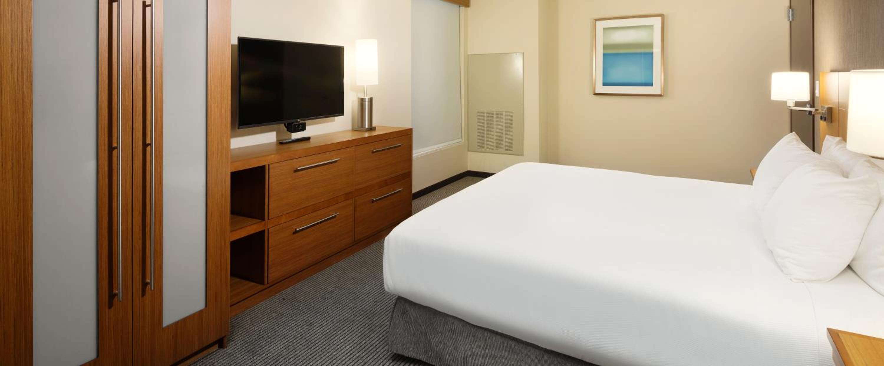 One-Bedroom King Suite with Sofa Bed - Photo 1
