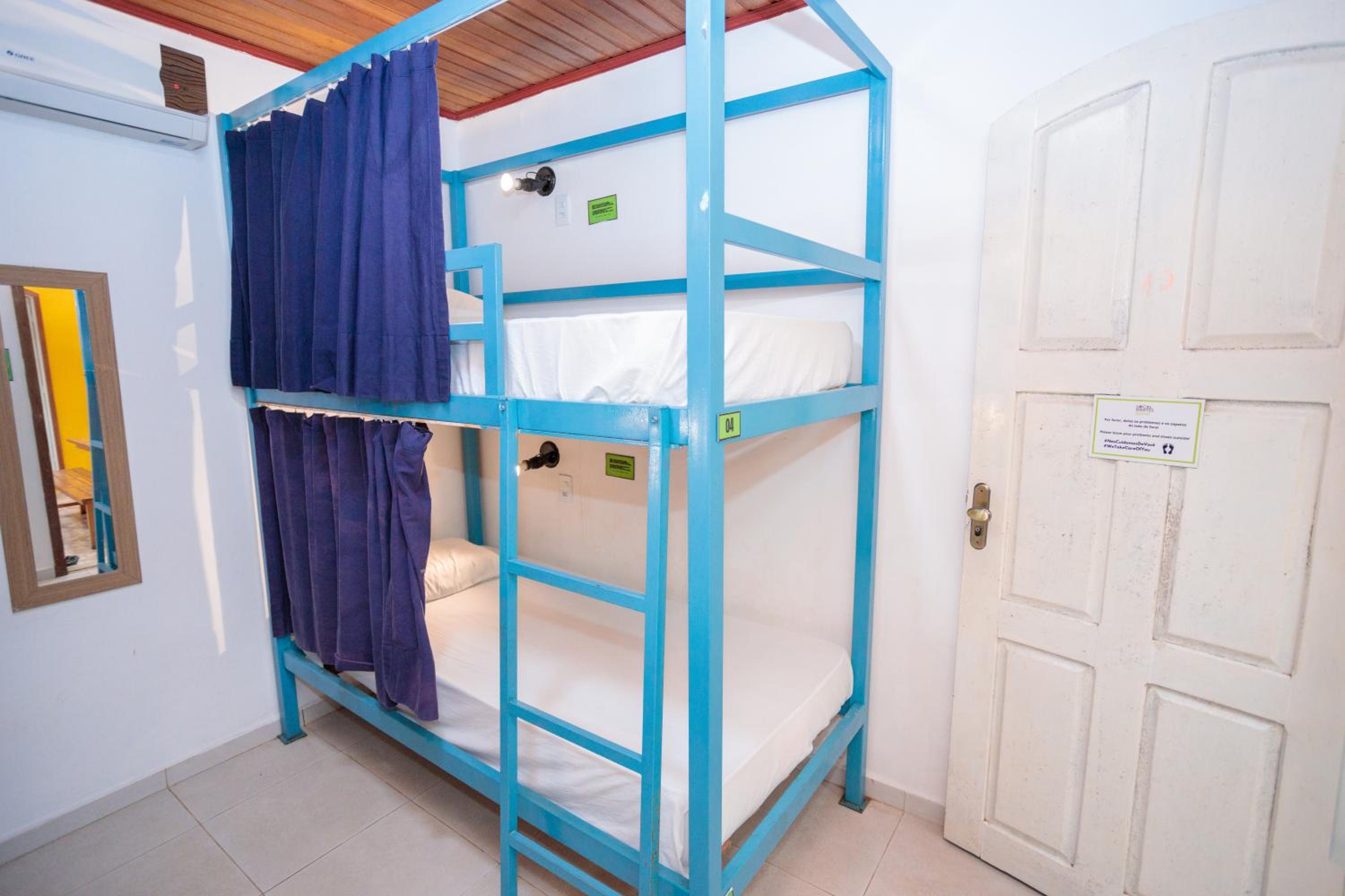 Economy Quadruple Room with Shared Bathroom photo 1