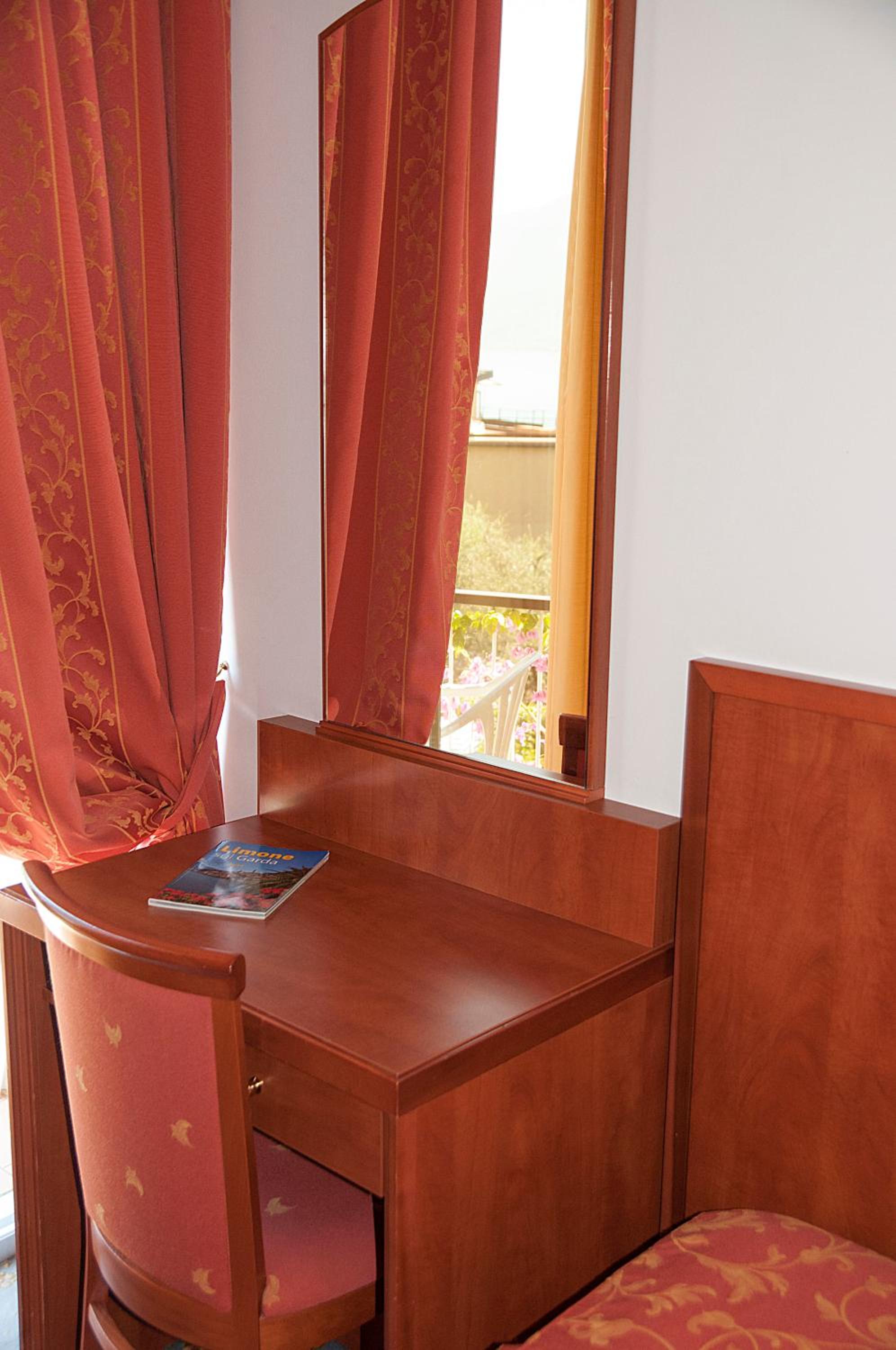 Family Triple Room - Photo 4
