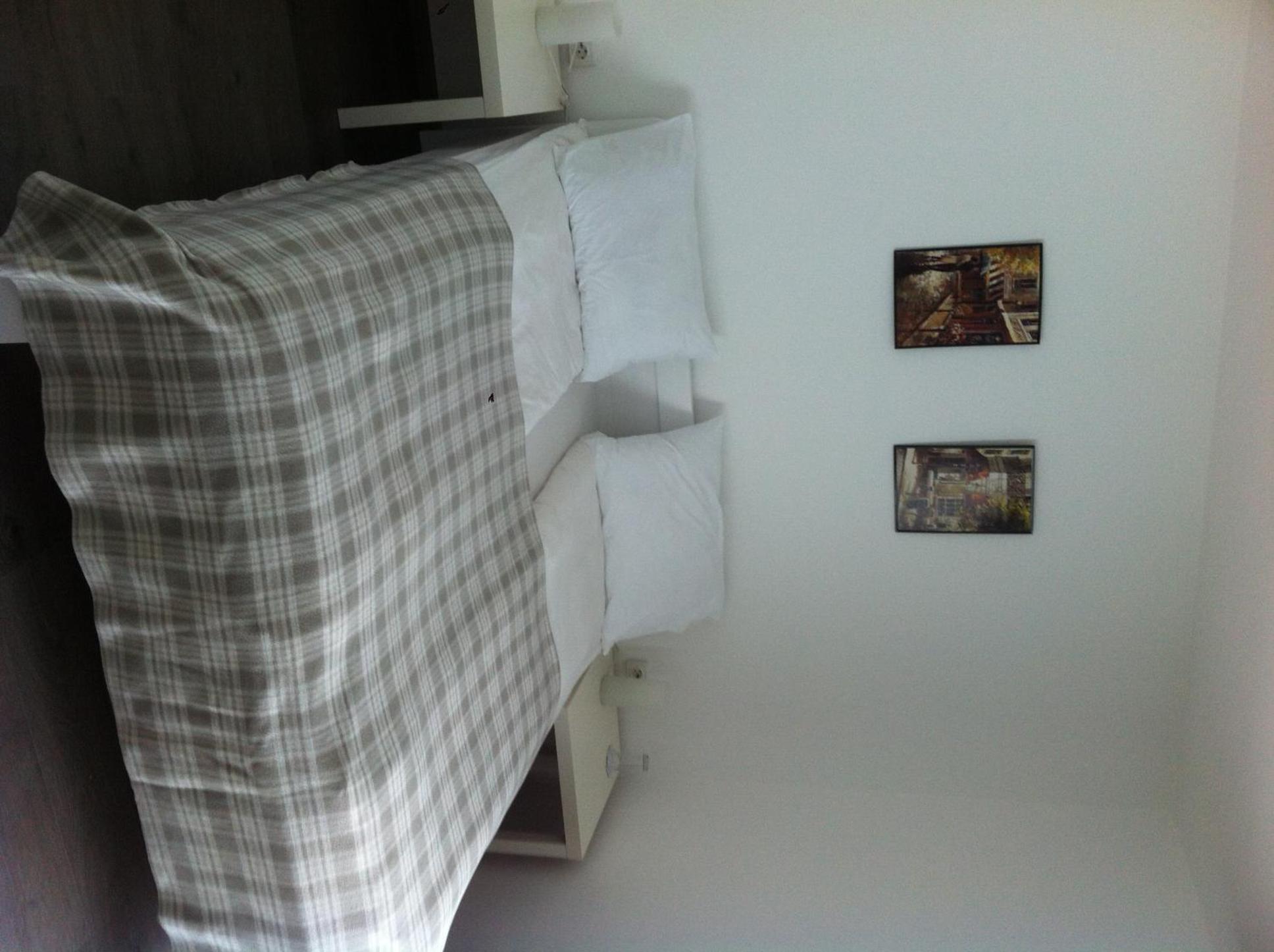 Twin Room with Pool View - Photo 7