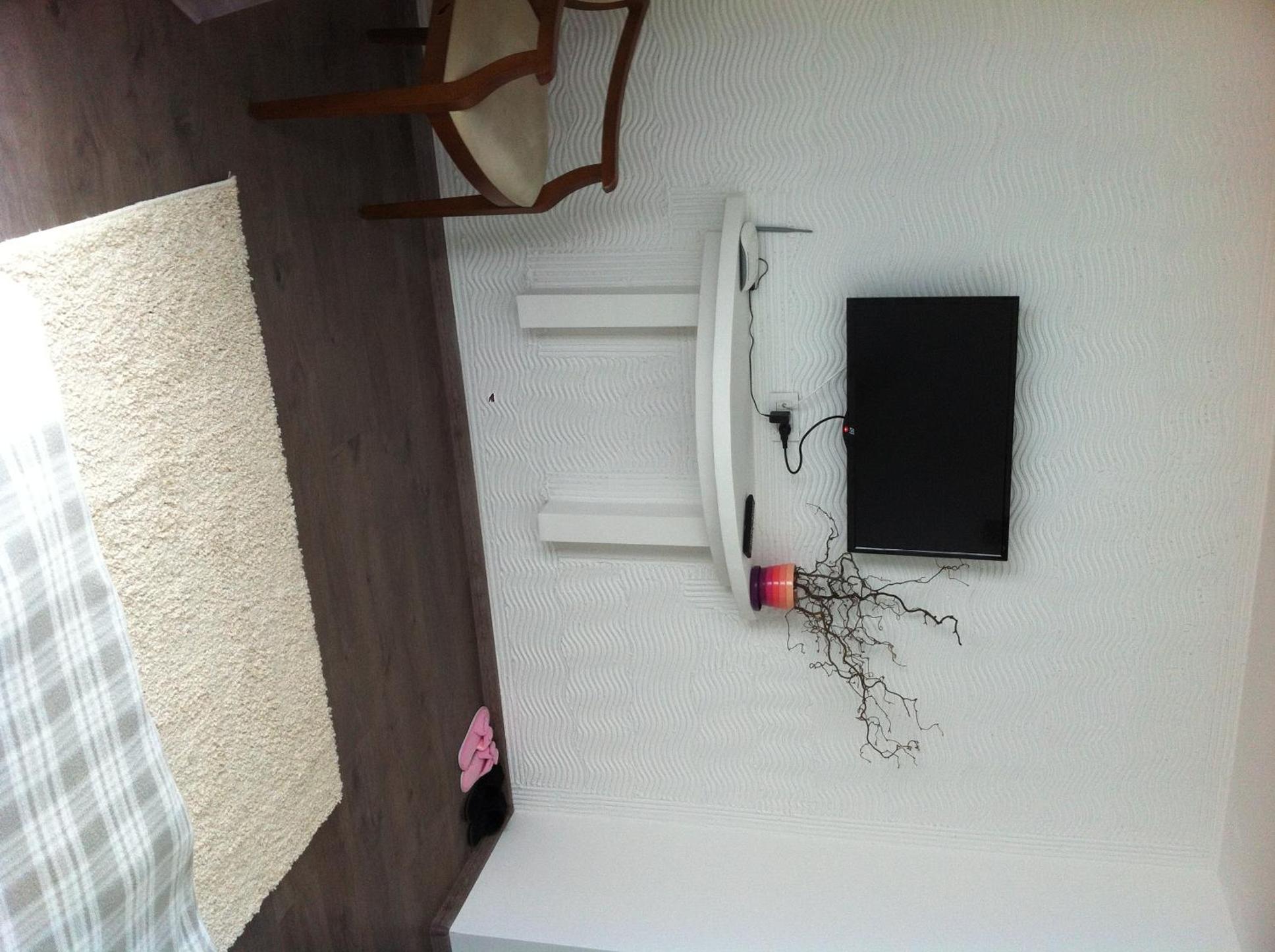 Twin Room with Pool View - Photo 8