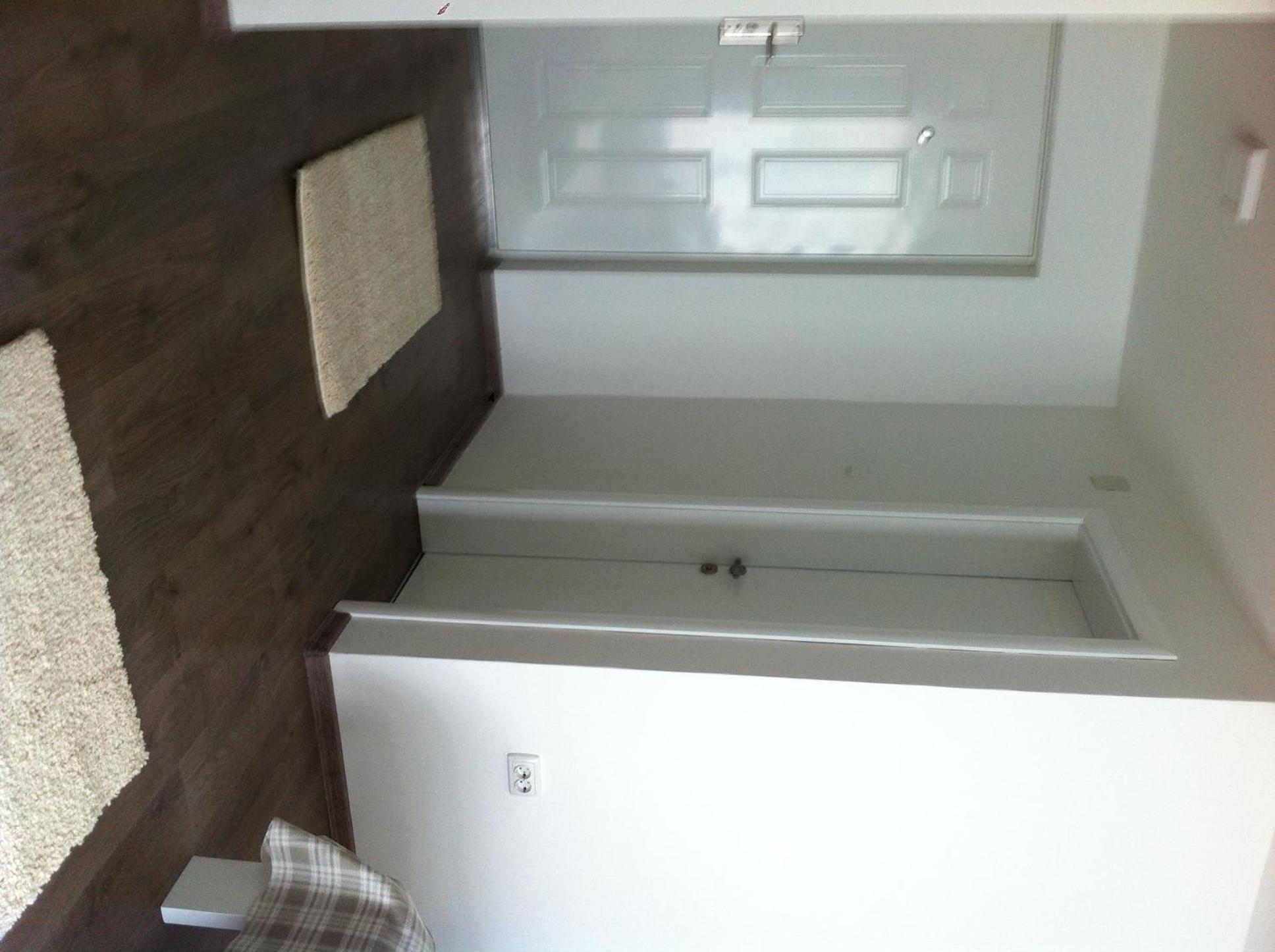 Twin Room with Pool View - Photo 5
