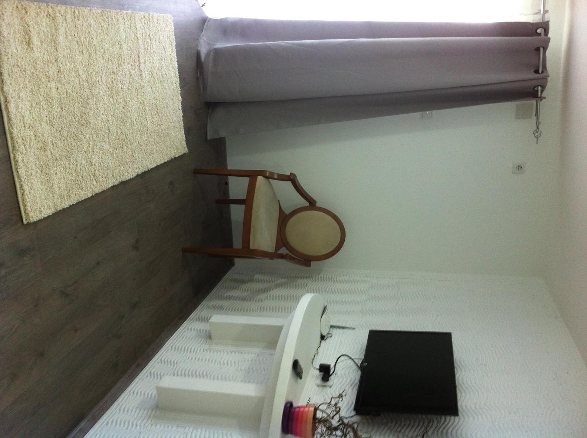 Twin Room with Pool View - Photo 23