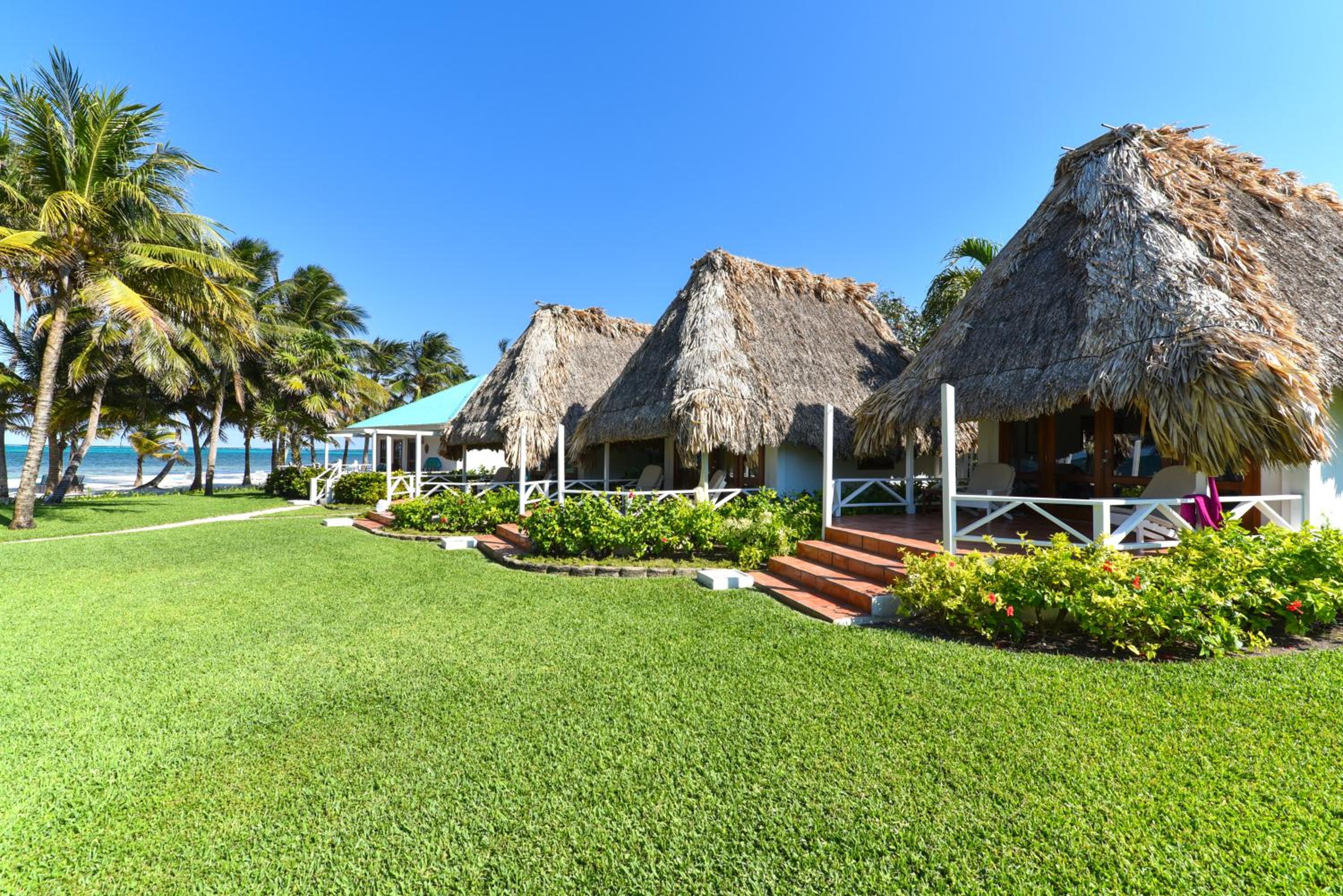 Bungalow with Sea View photo 2