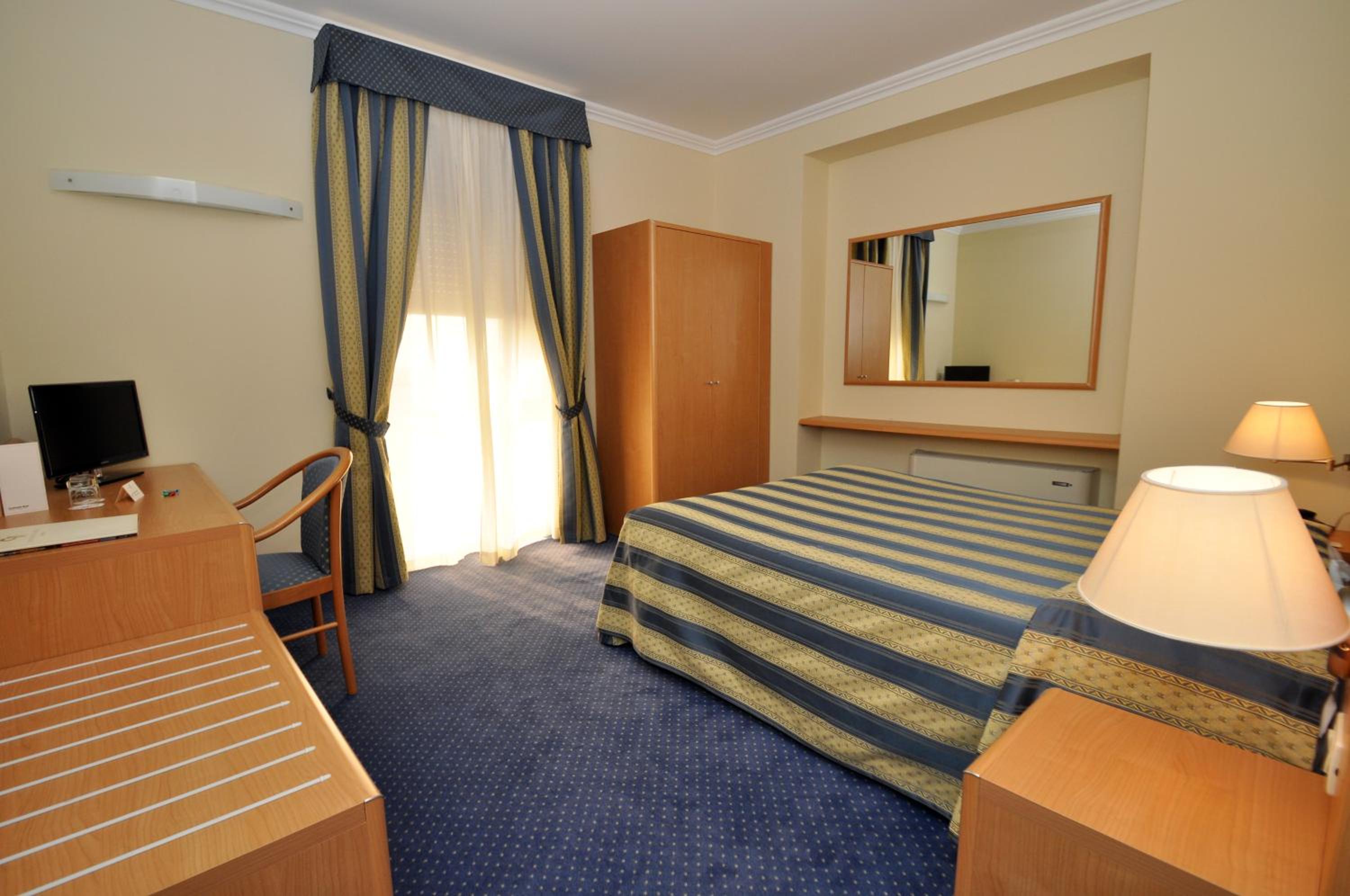 Double Room - Photo 4