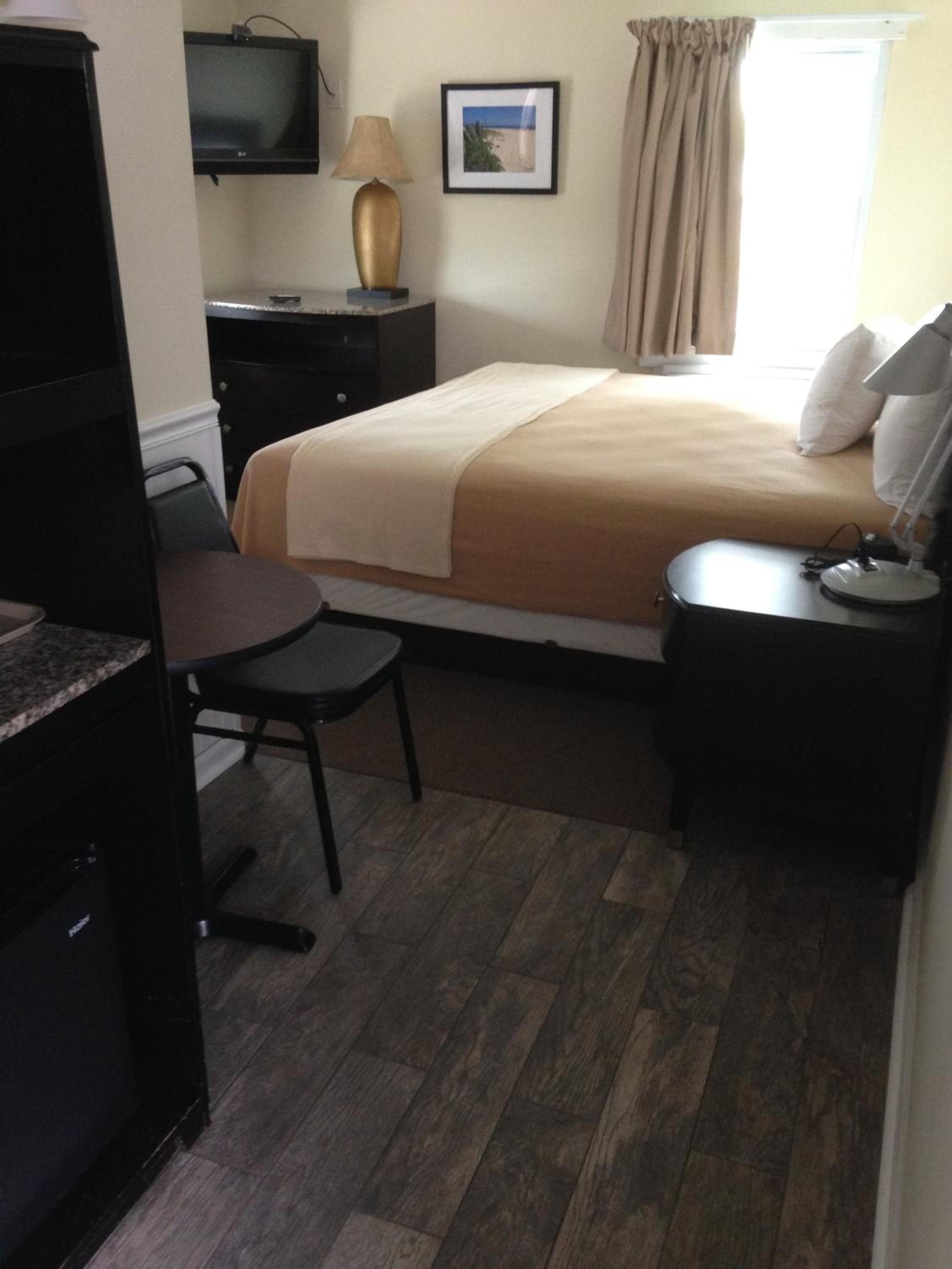 Standard King Room - Non-Smoking  photo 3