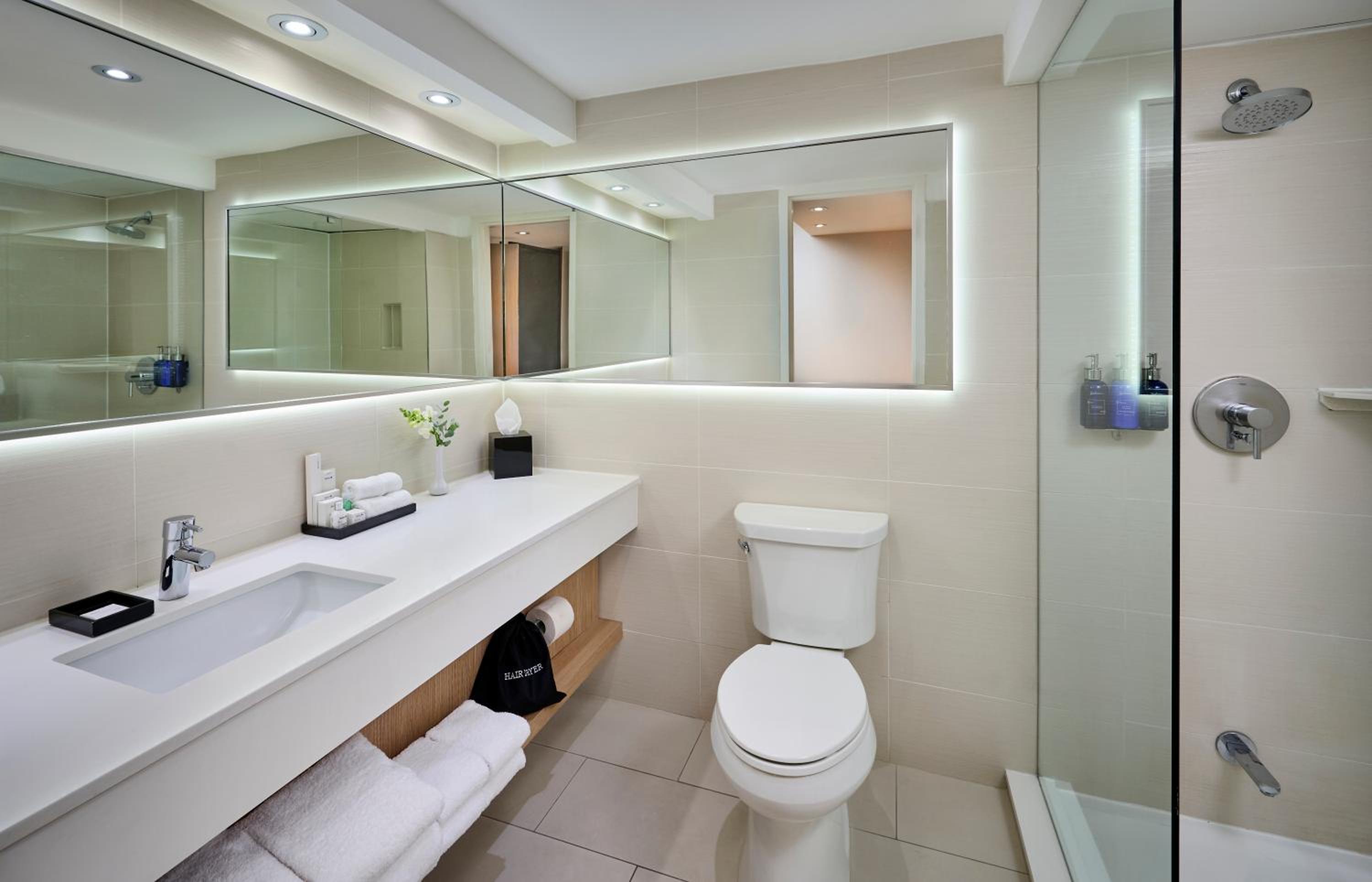 Queen Room with 2 Queen Beds - Non Smoking