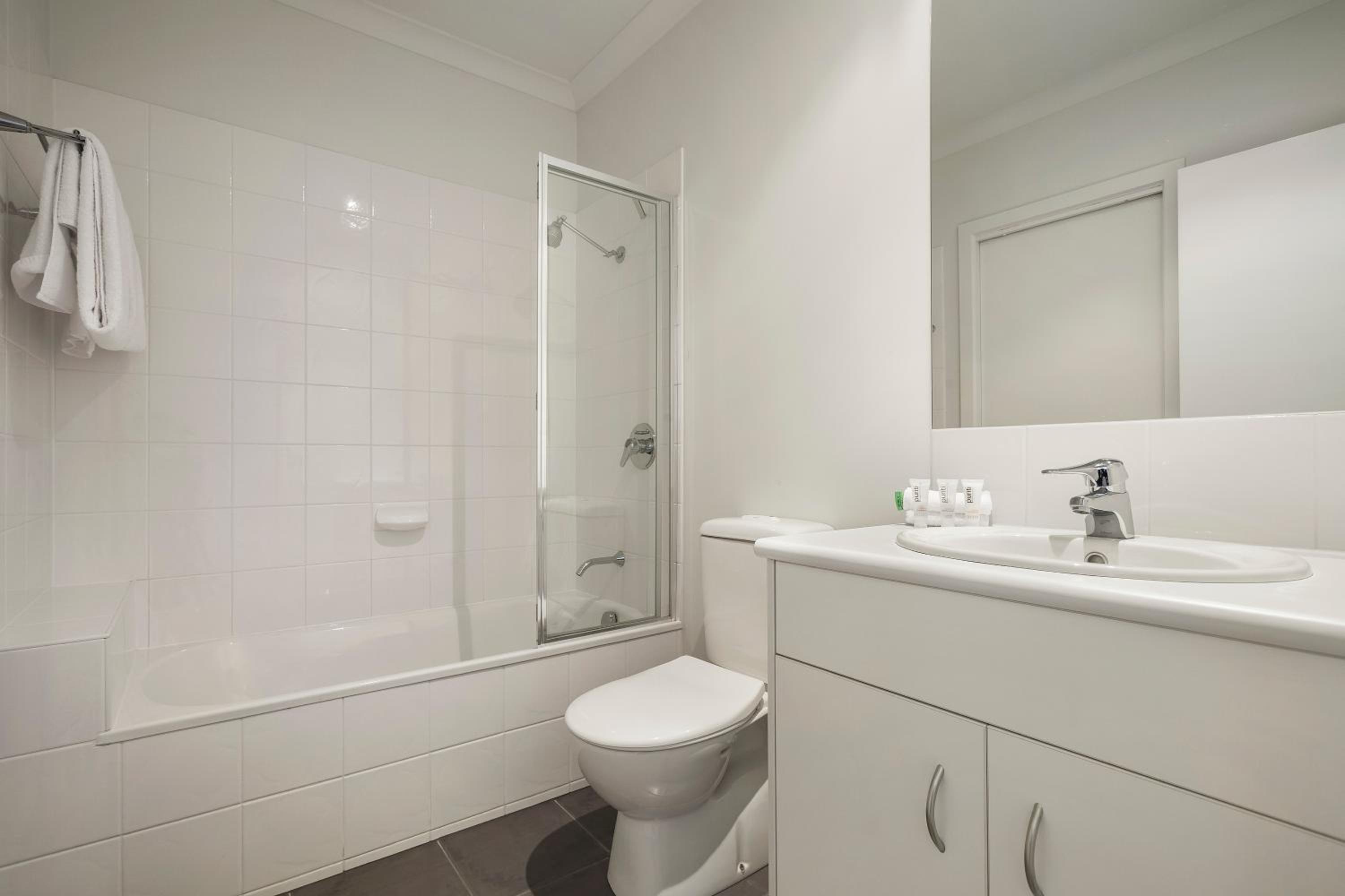 Two-Bedroom Apartment - Photo 6