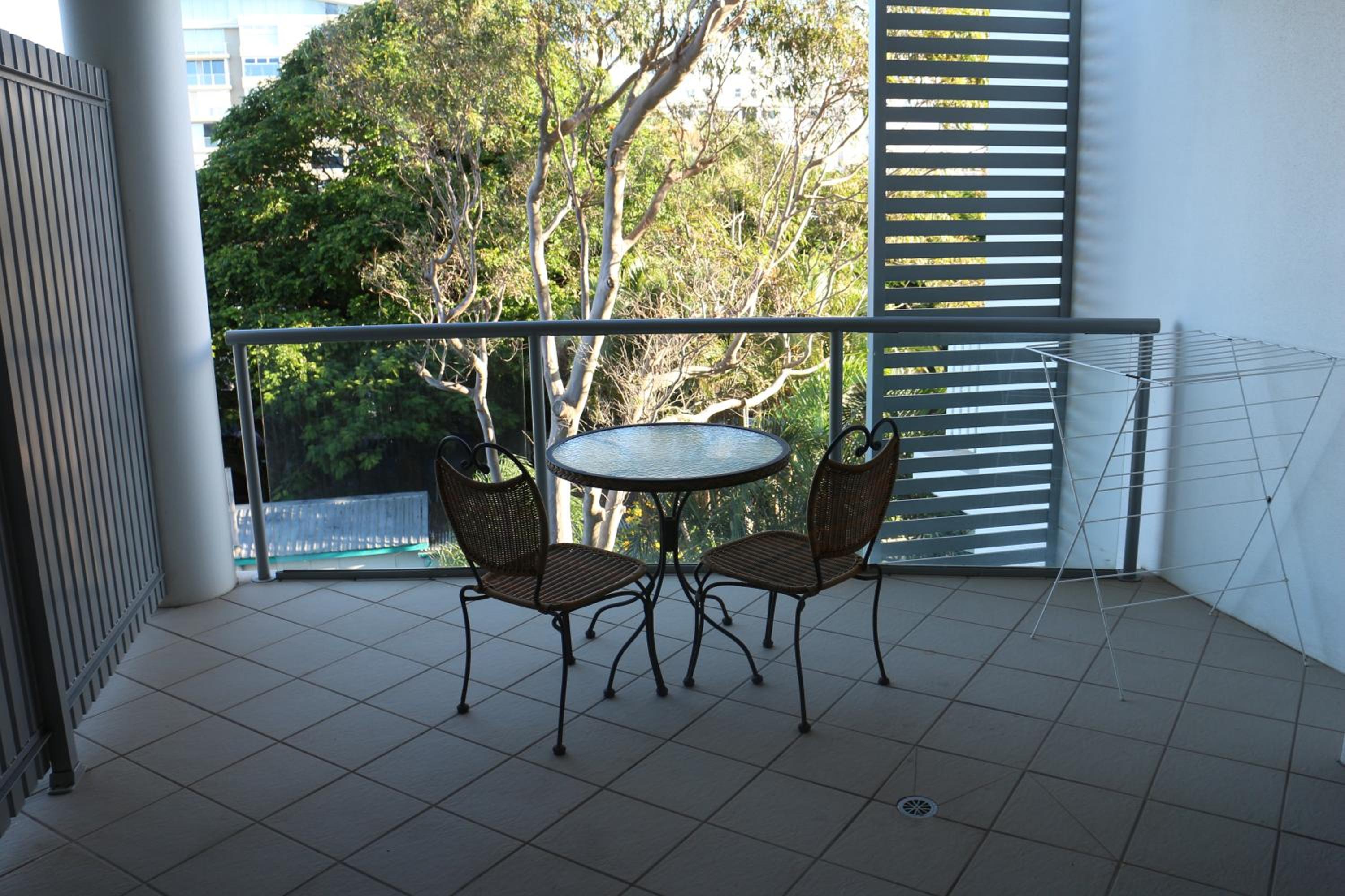 Studio with Balcony - Photo 9