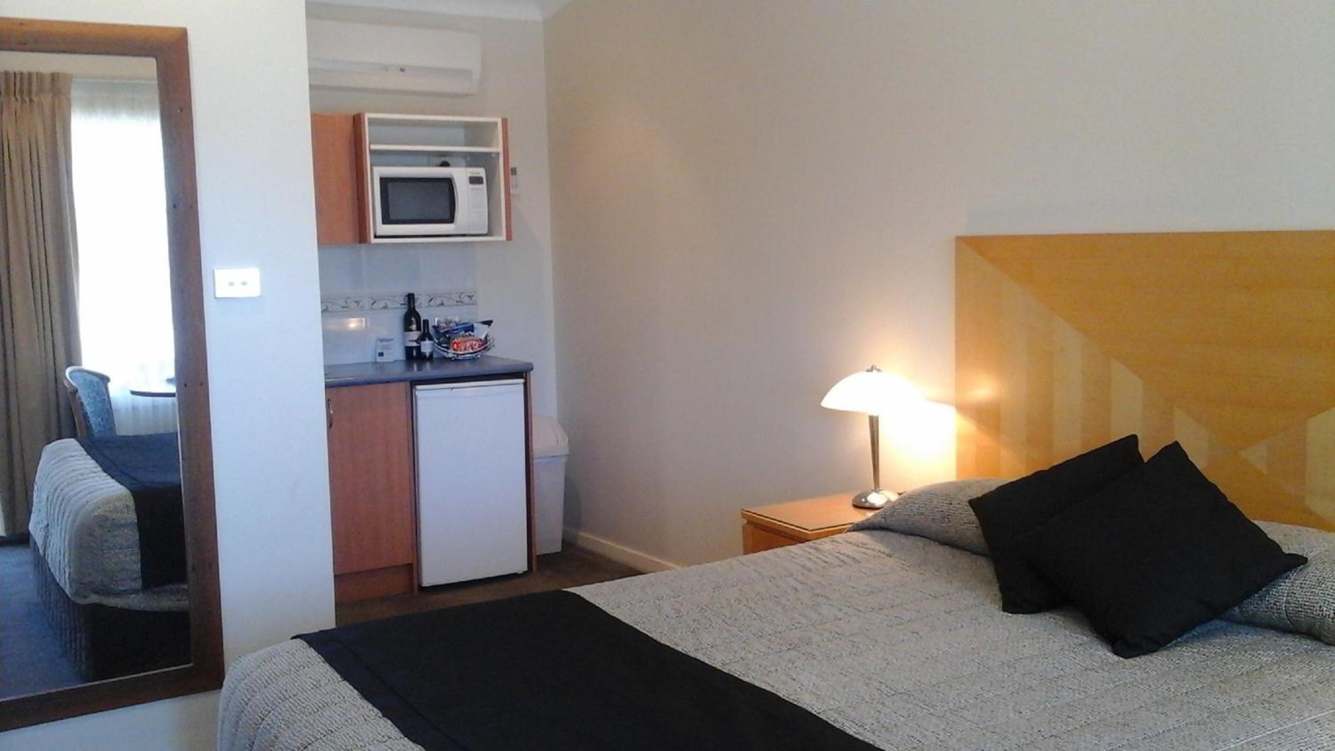 Deluxe Queen Room