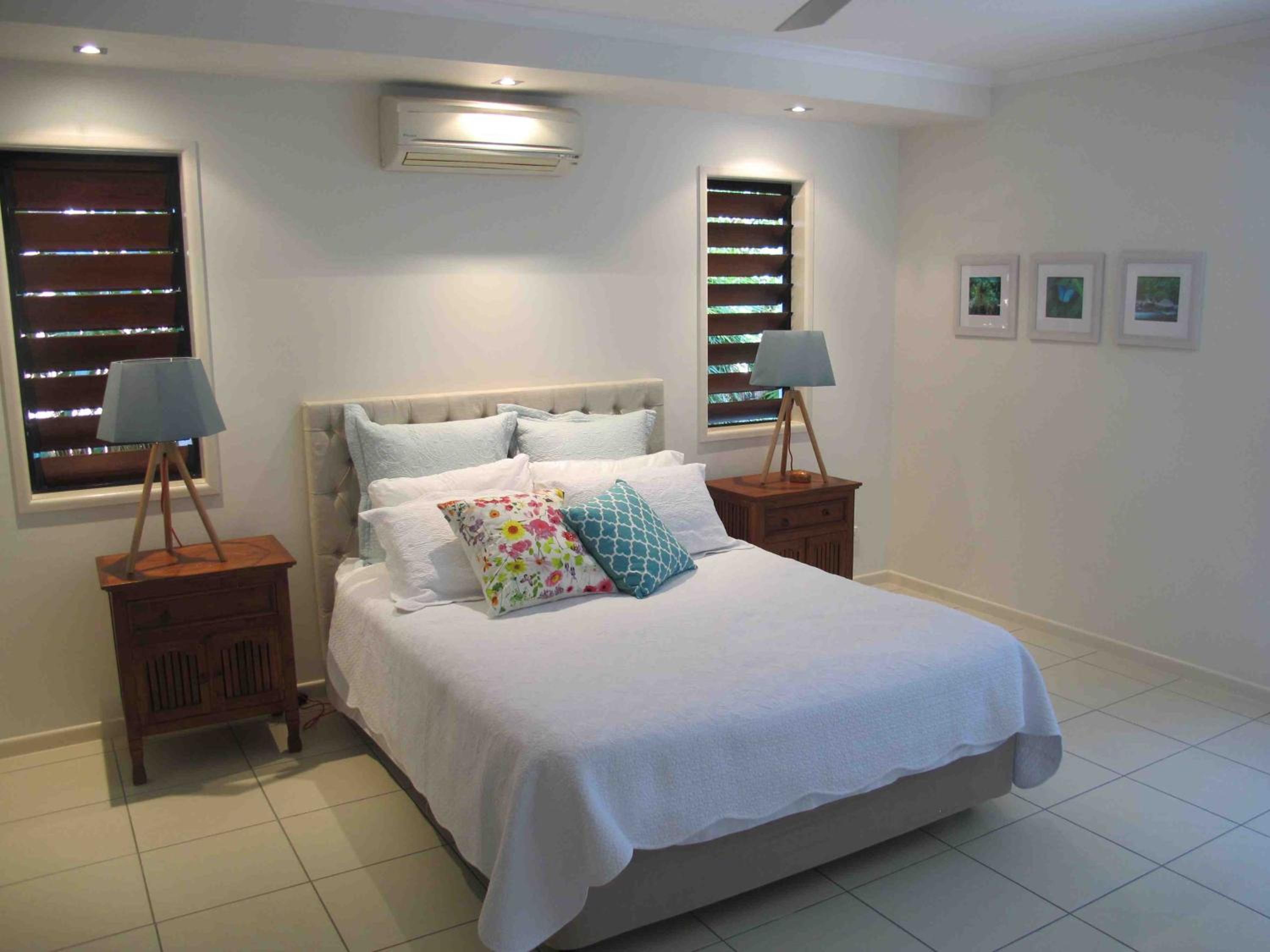 Four-Bedroom House photo 1