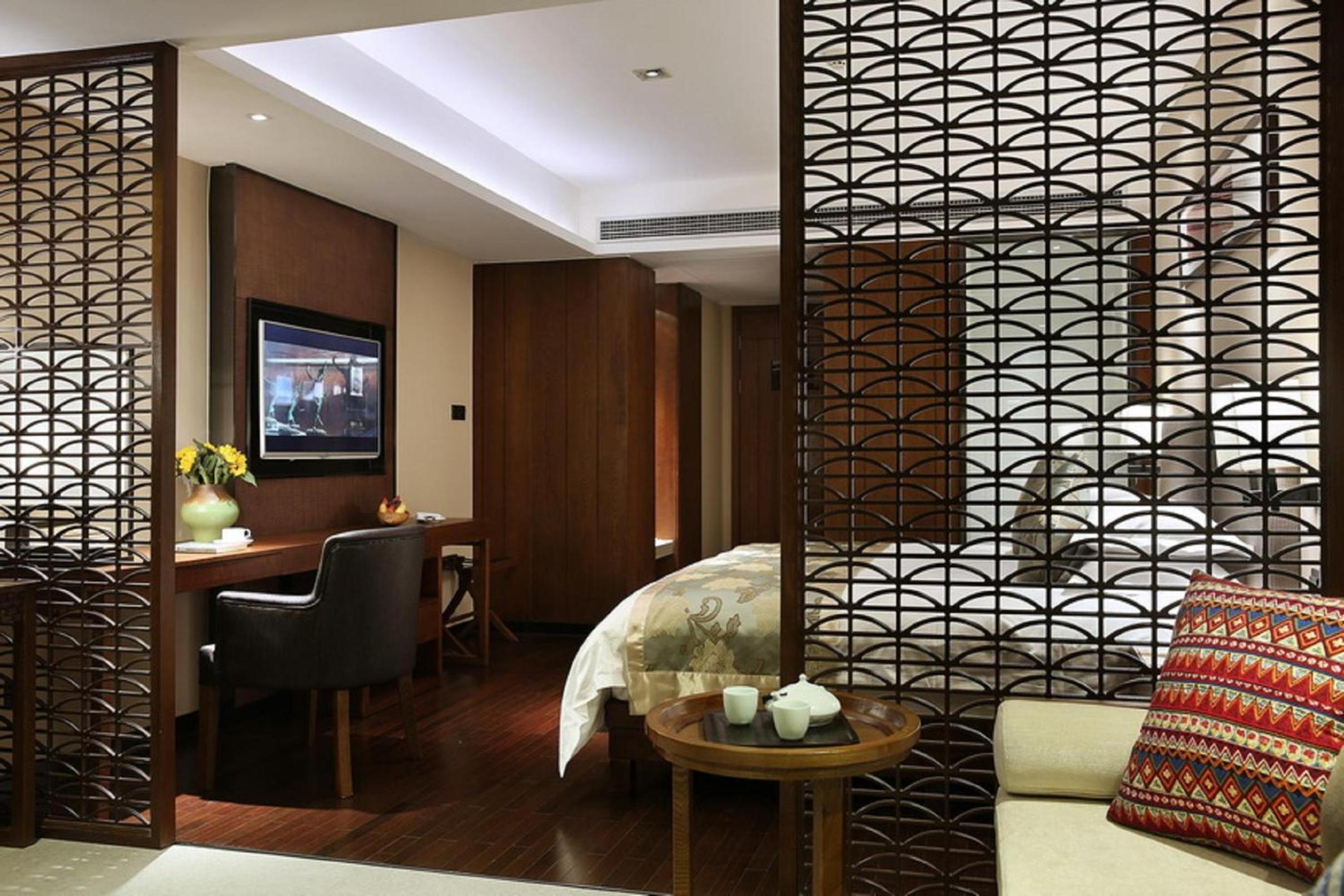 Standard King Room photo 1