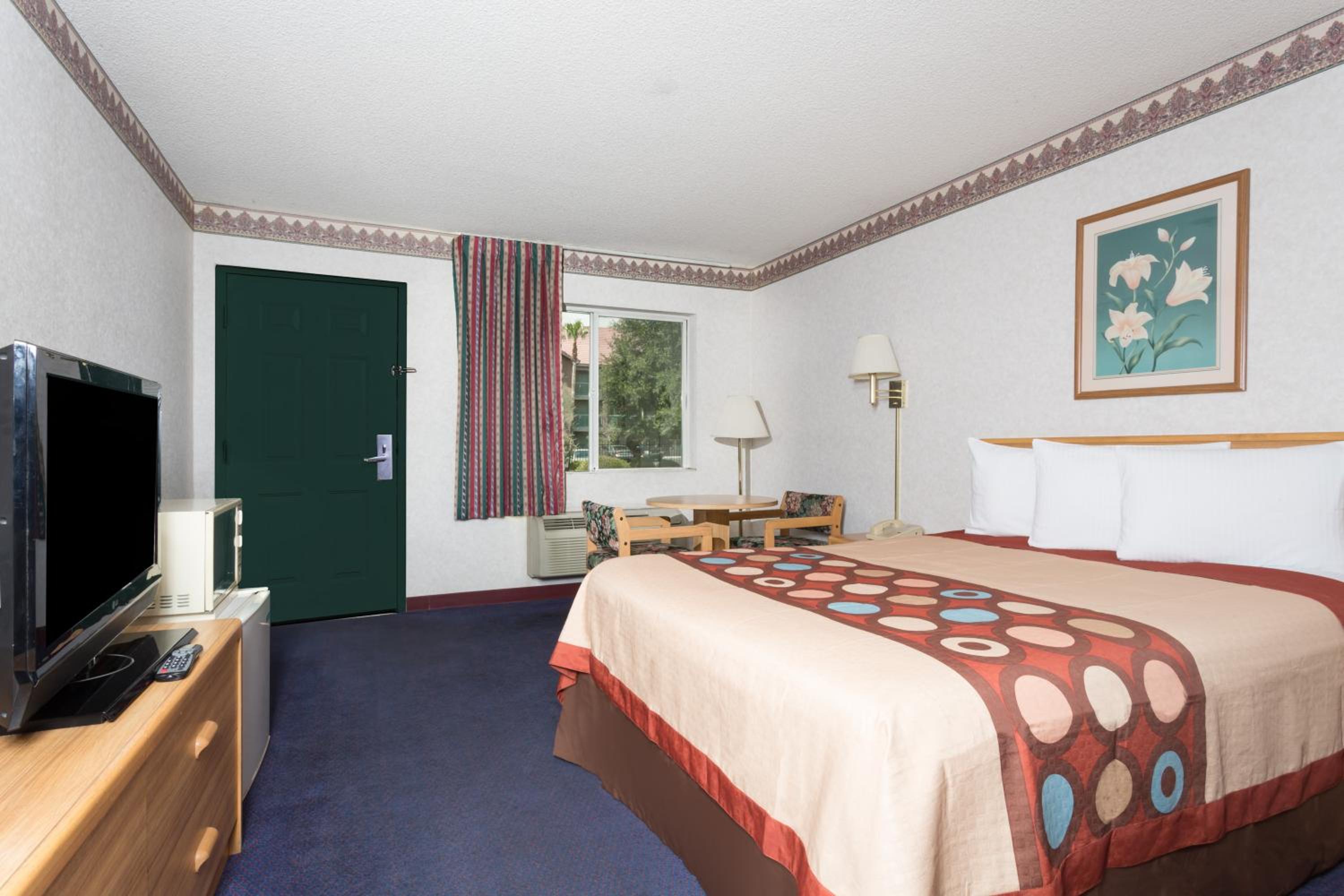 King Room- Non-Smoking photo 3