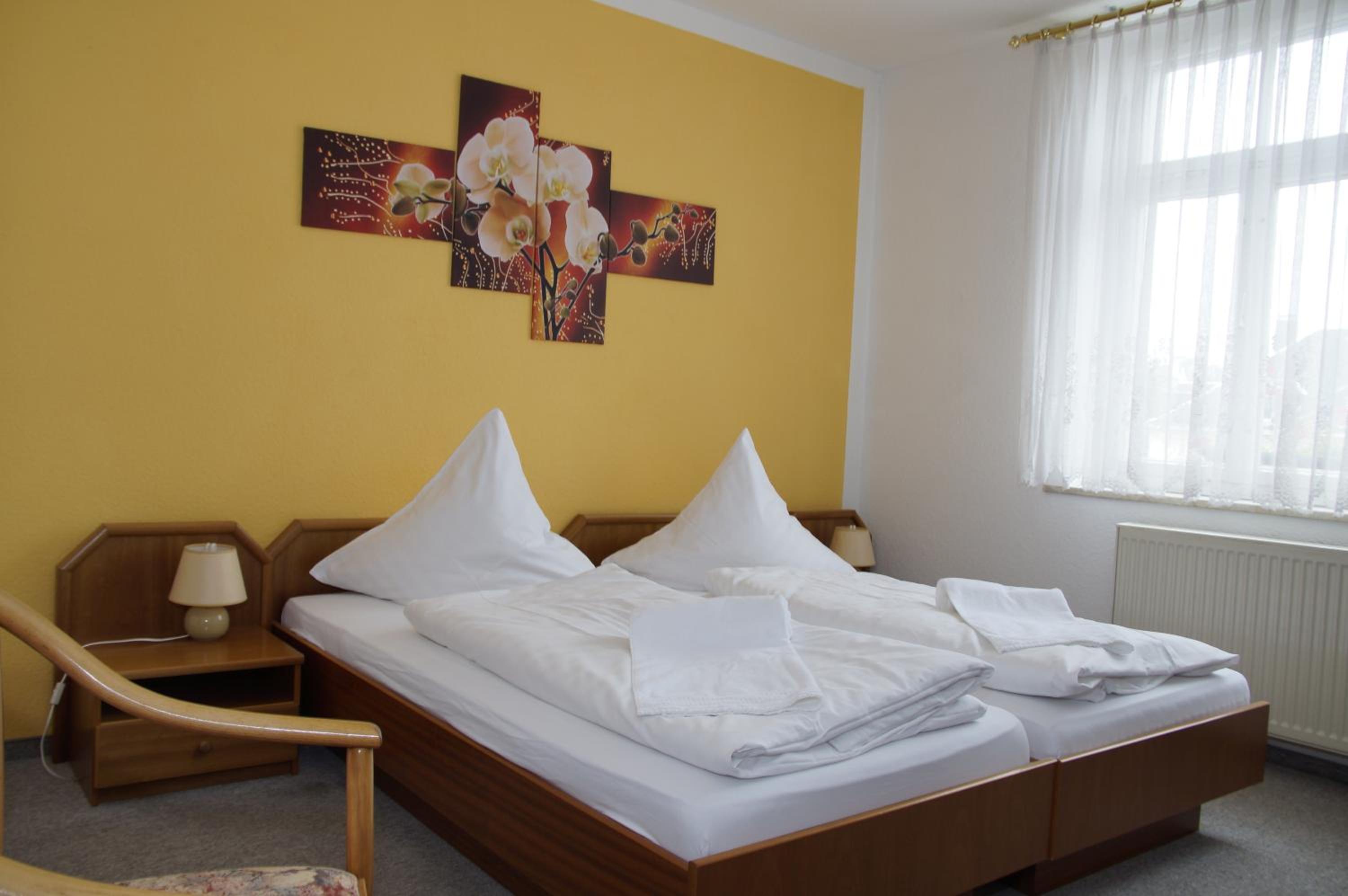 Double Room - Photo 5