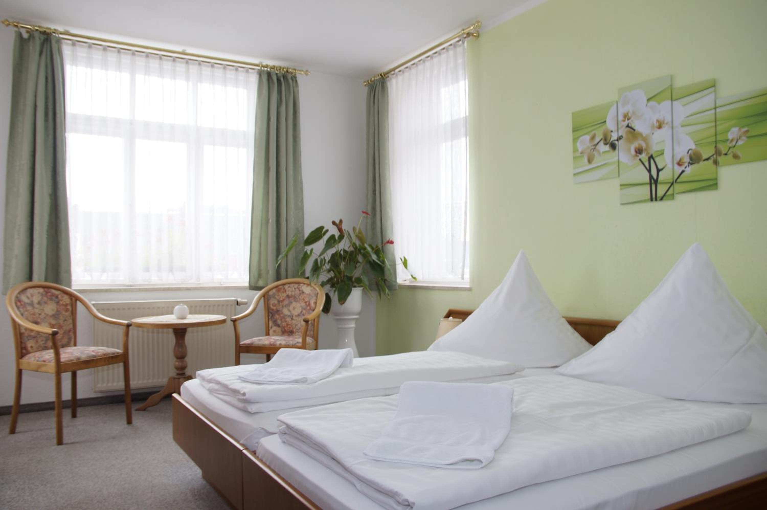 Double Room - Photo 6