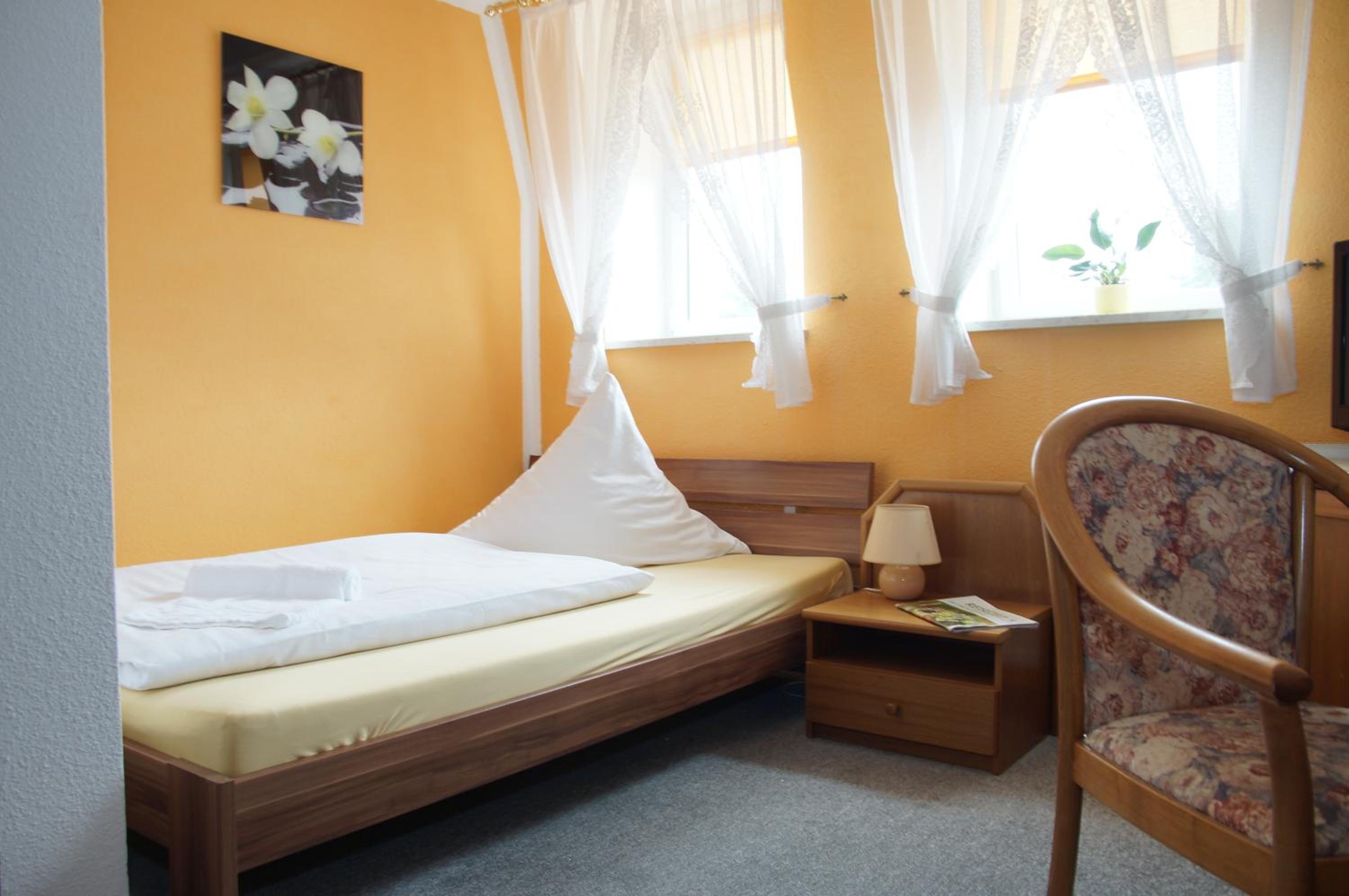Single Room photo 3