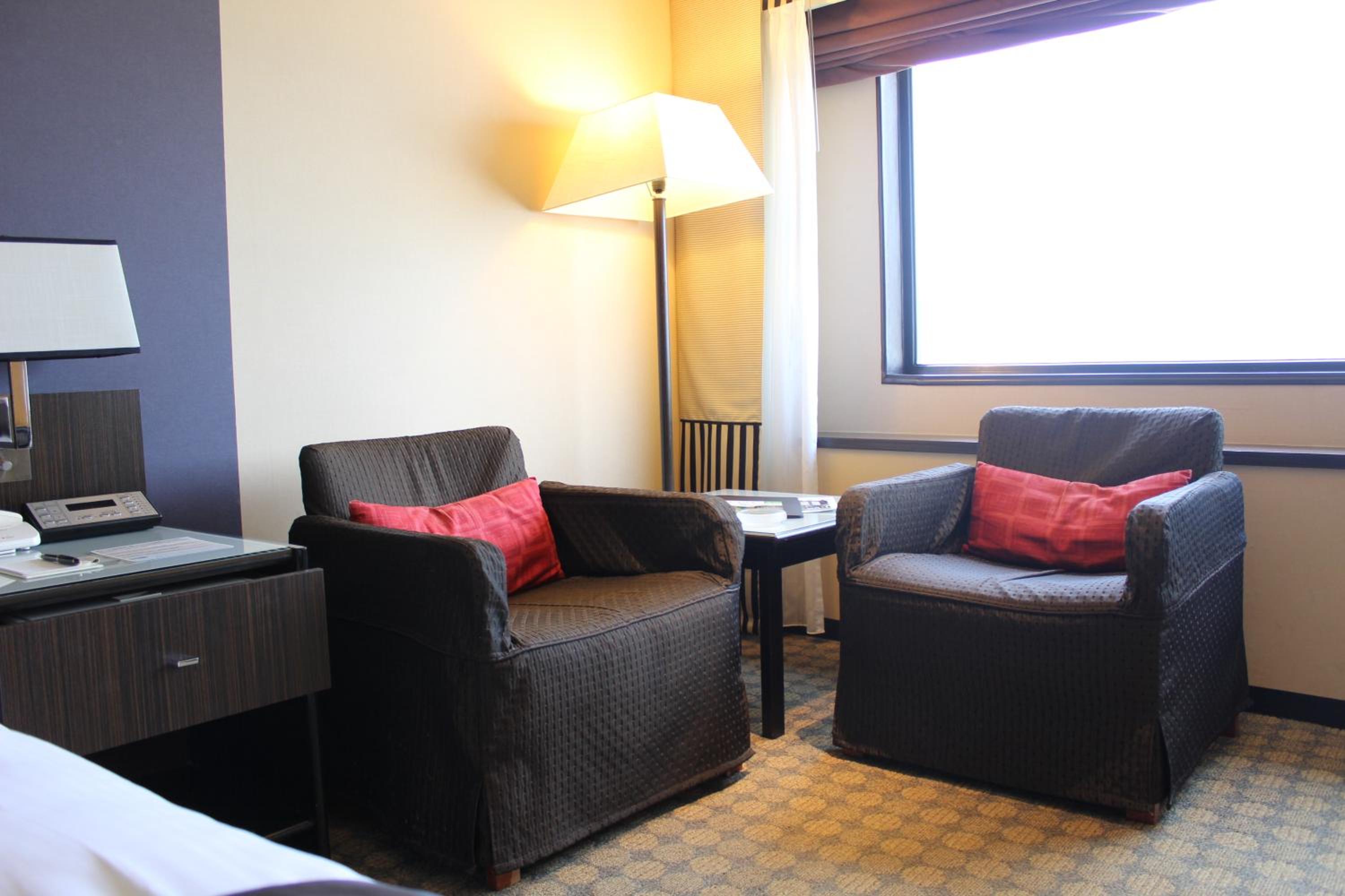 Mid Century Queen Room - Main Building - Non-Smoking - Photo 5