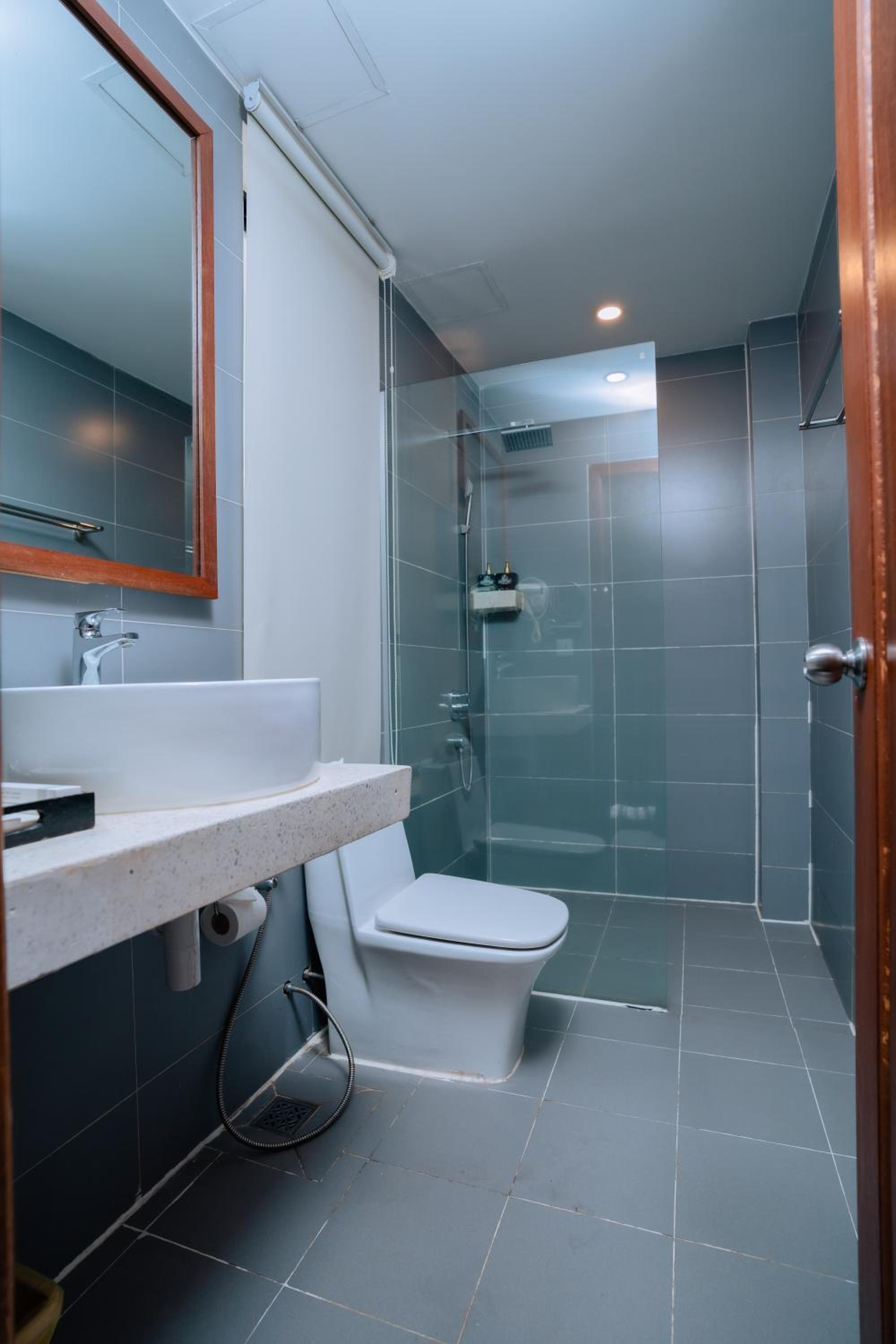 Deluxe Double Room with Balcony photo 2