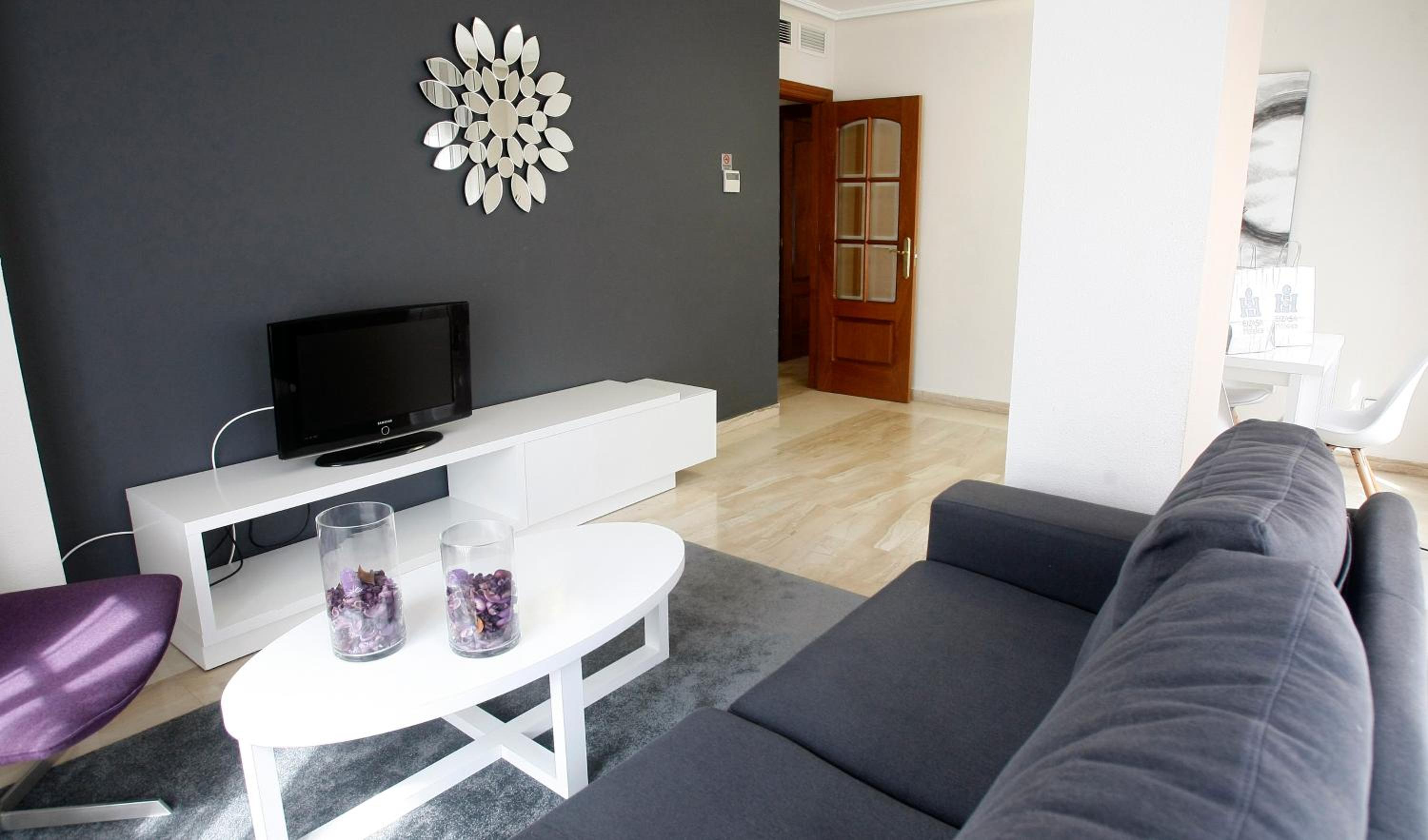 Two-Bedroom Apartment (4 Adults) - Photo 7